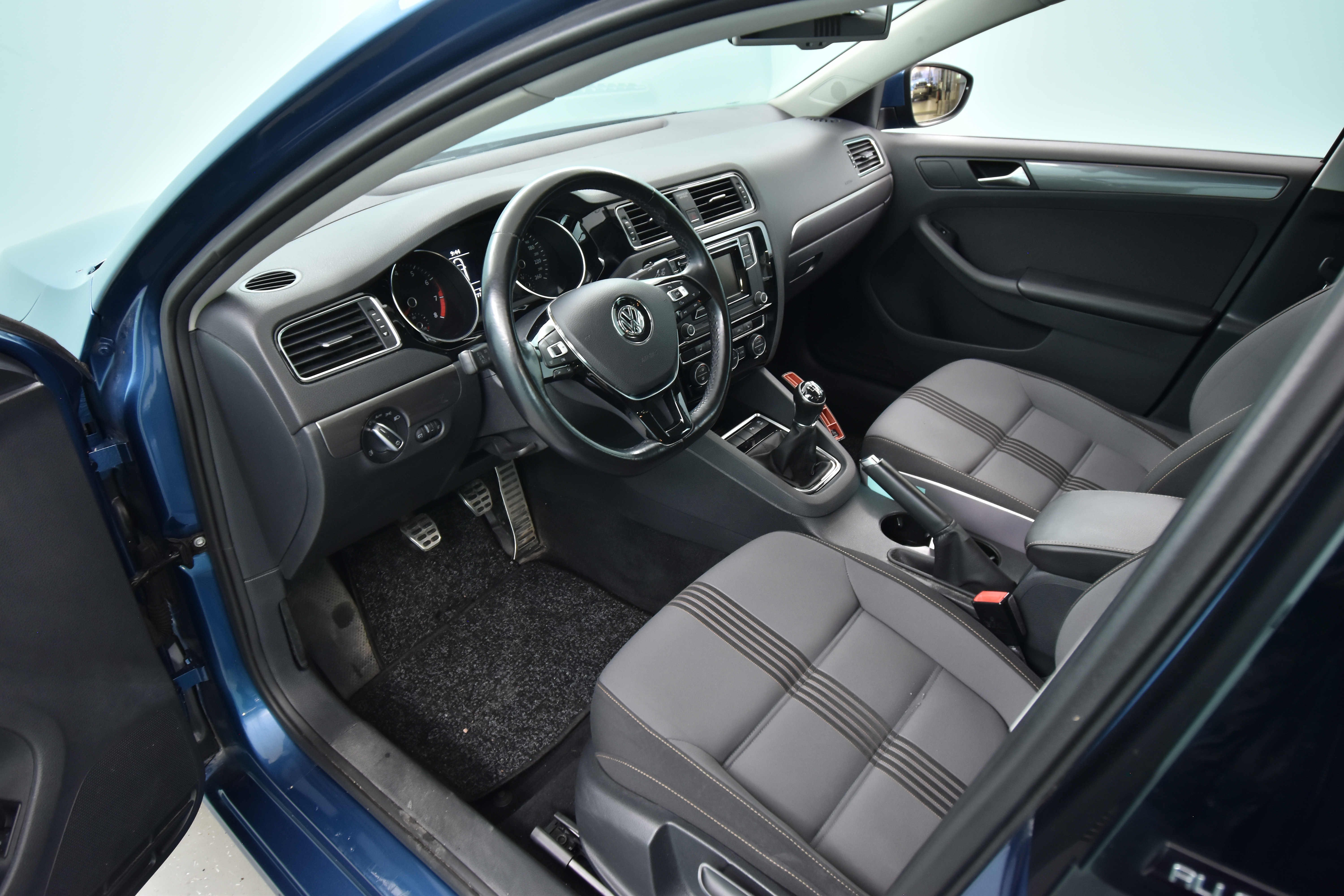 VOLKSWAGEN Jetta 2016