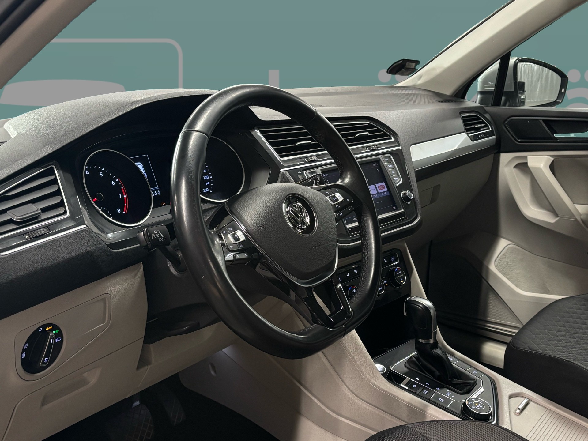 VOLKSWAGEN Tiguan 2017