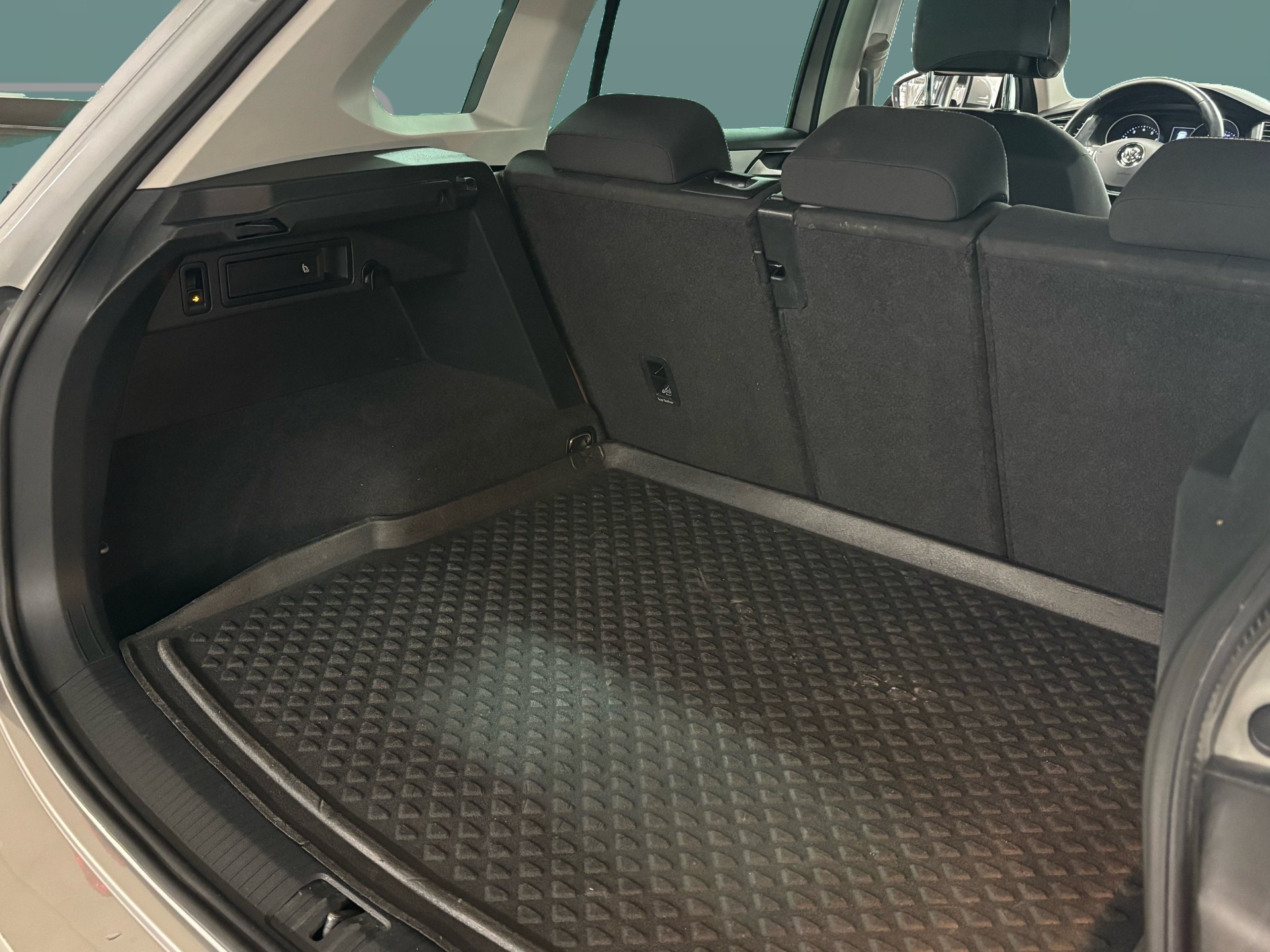 VOLKSWAGEN Tiguan 2017