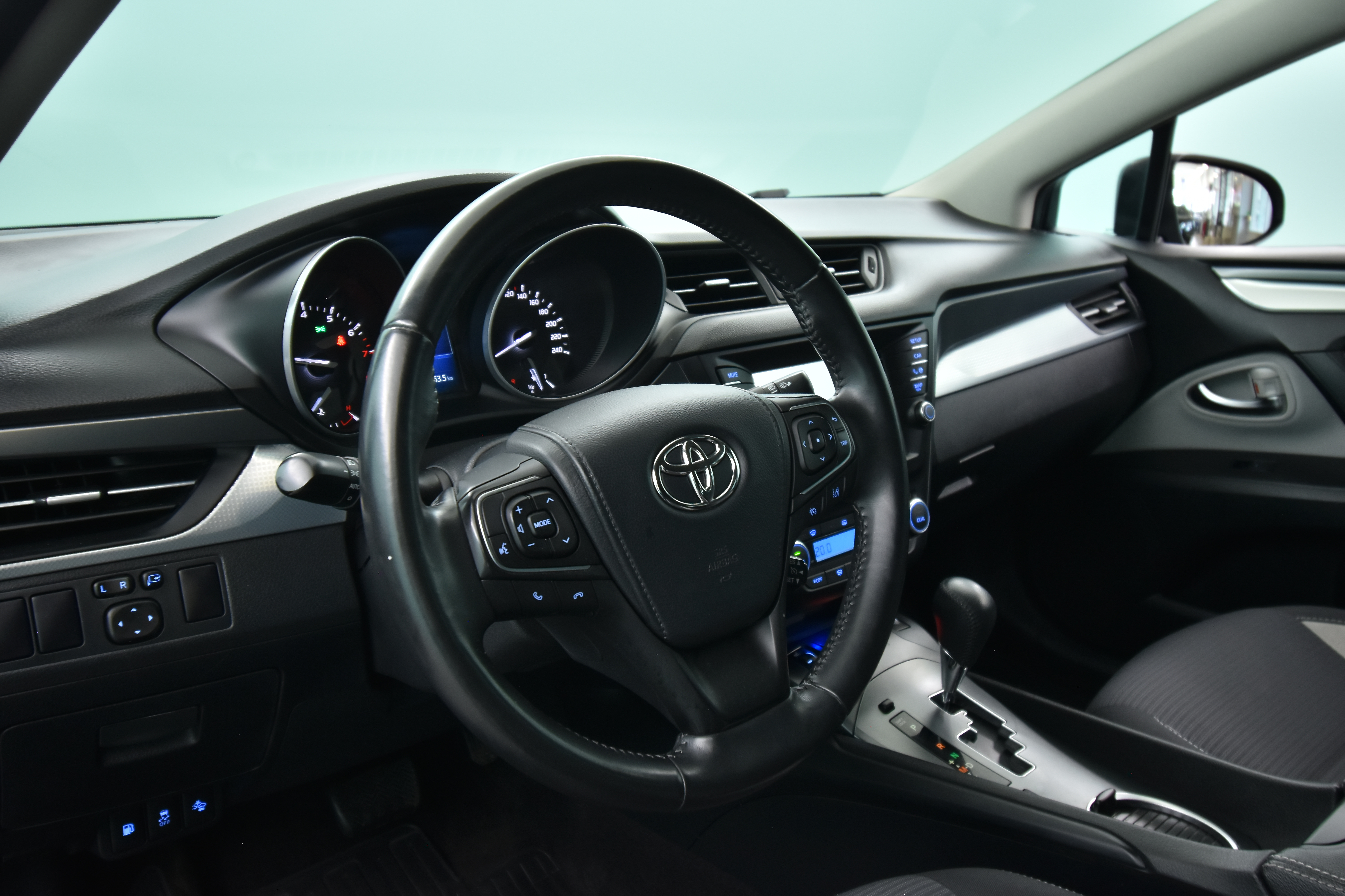 TOYOTA Avensis 2018