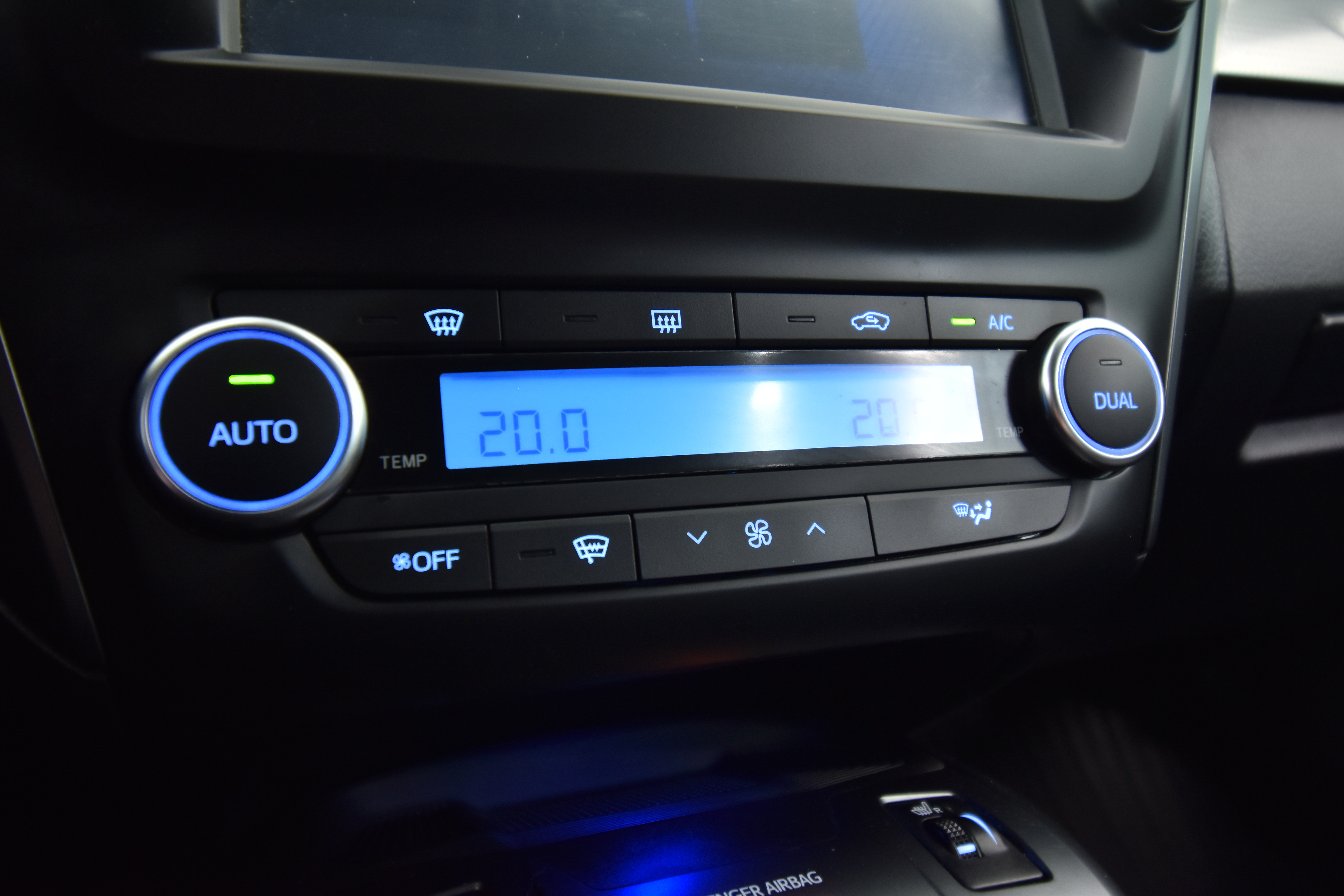TOYOTA Avensis 2018