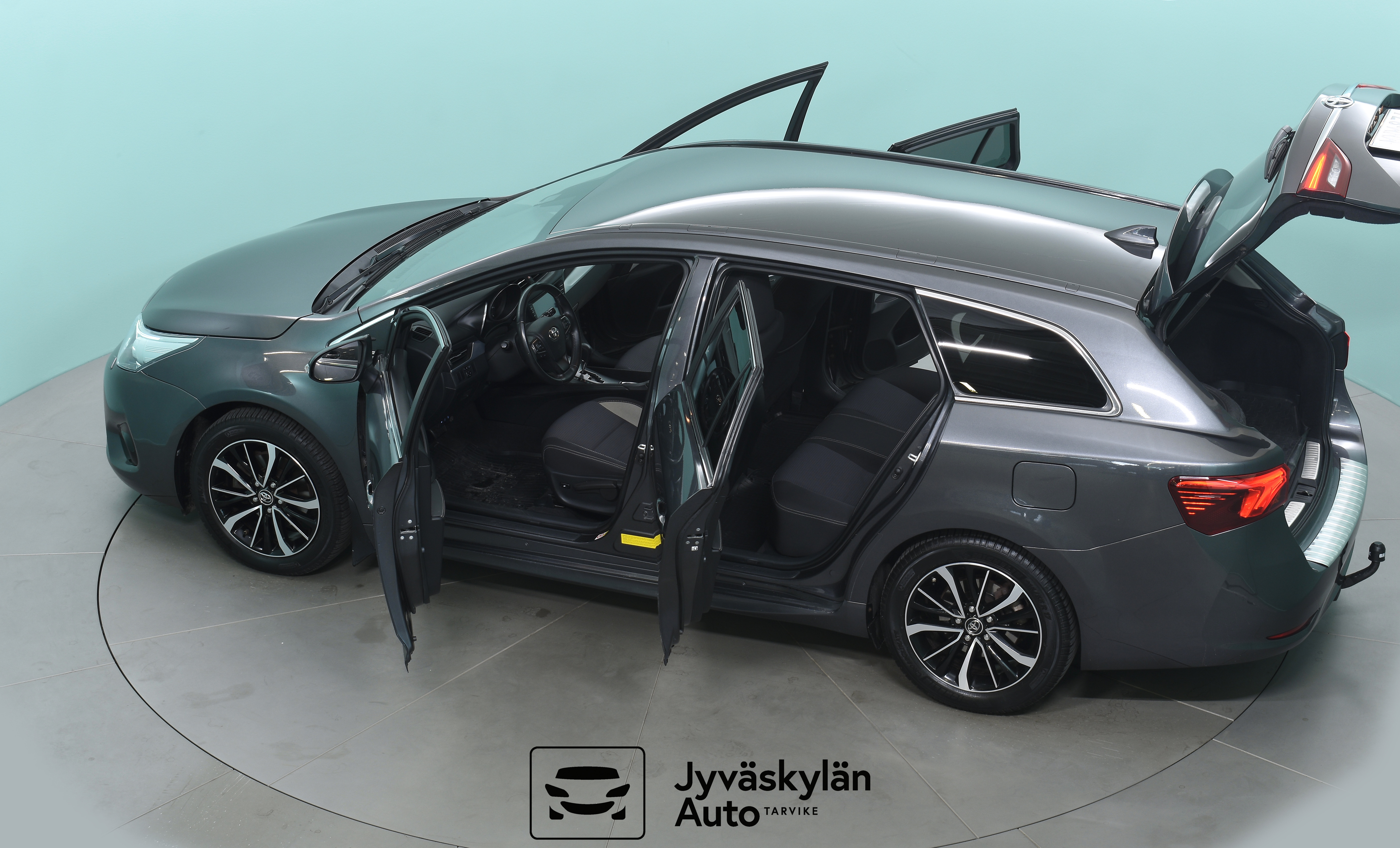 TOYOTA Avensis 2018