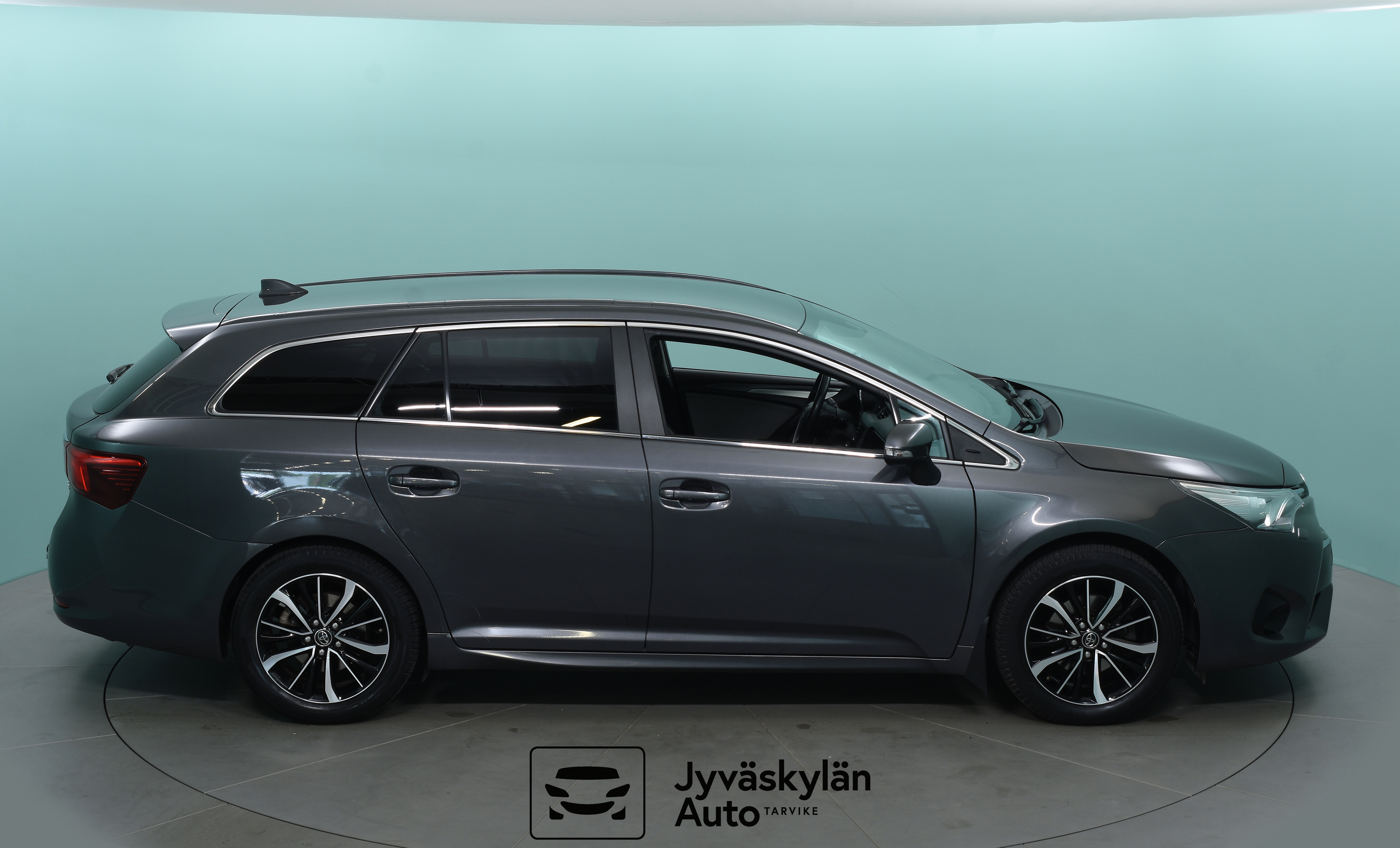 TOYOTA Avensis 2018