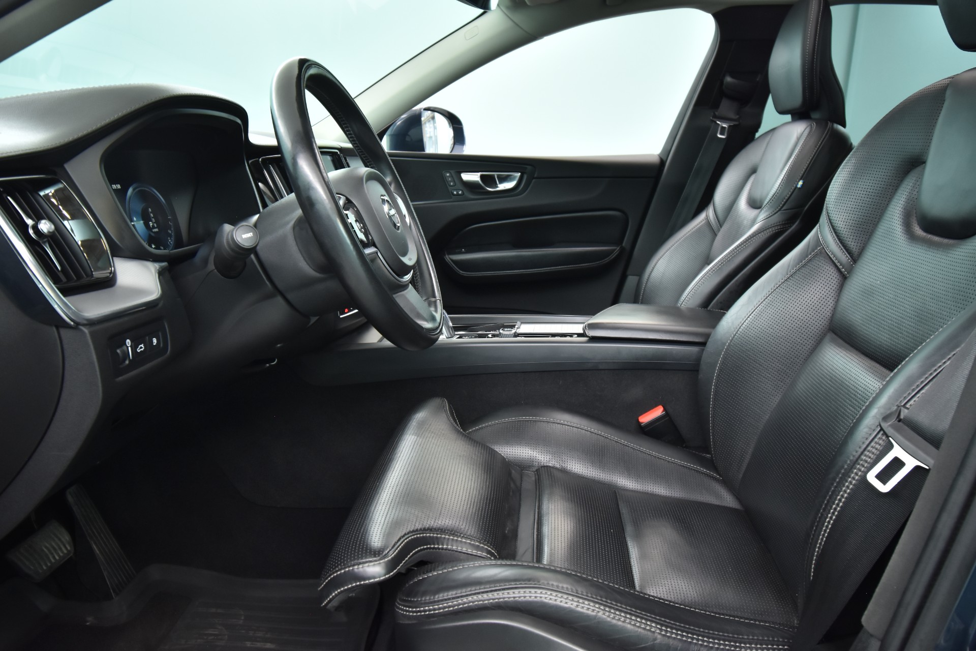 VOLVO XC60 2018