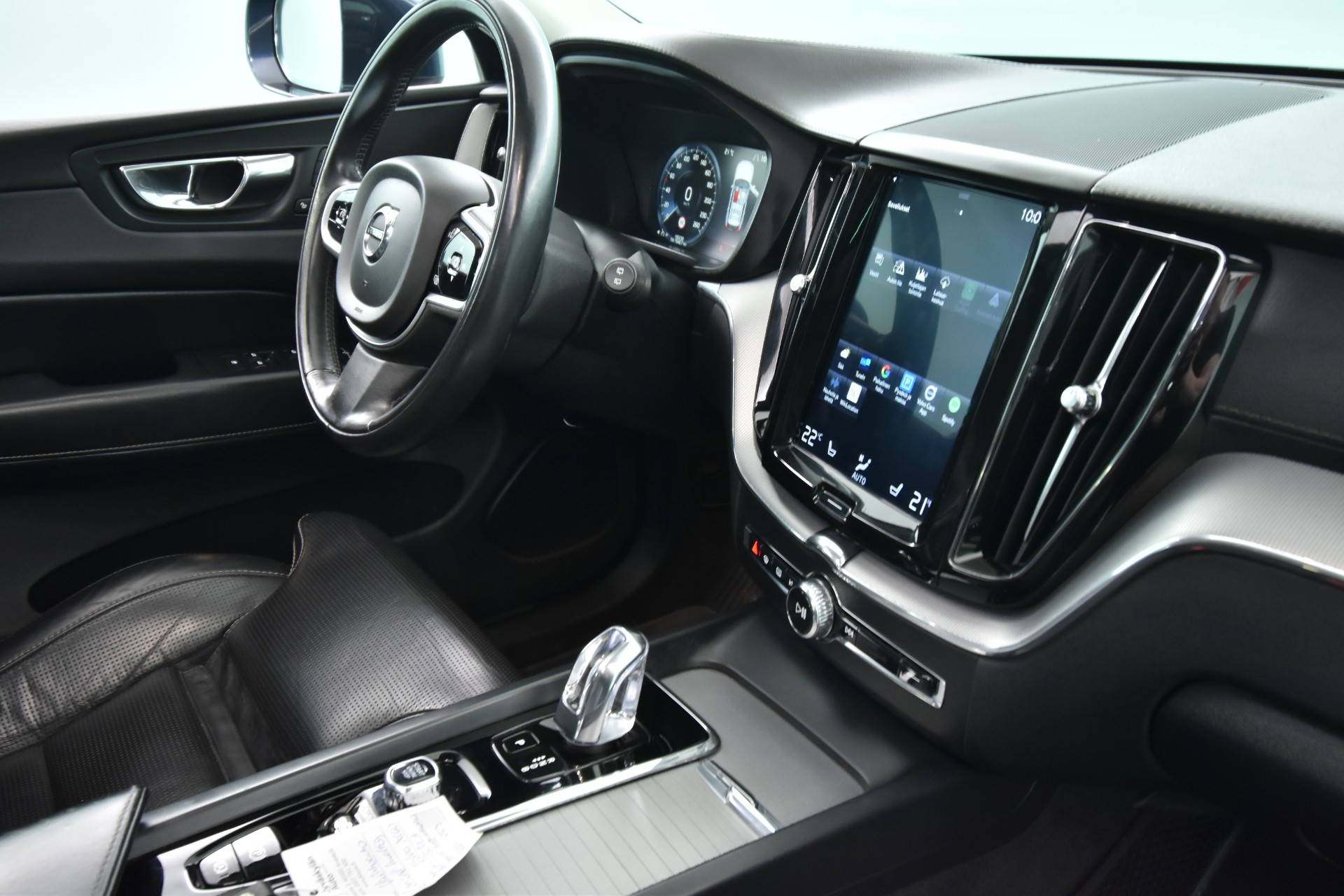 VOLVO XC60 2018