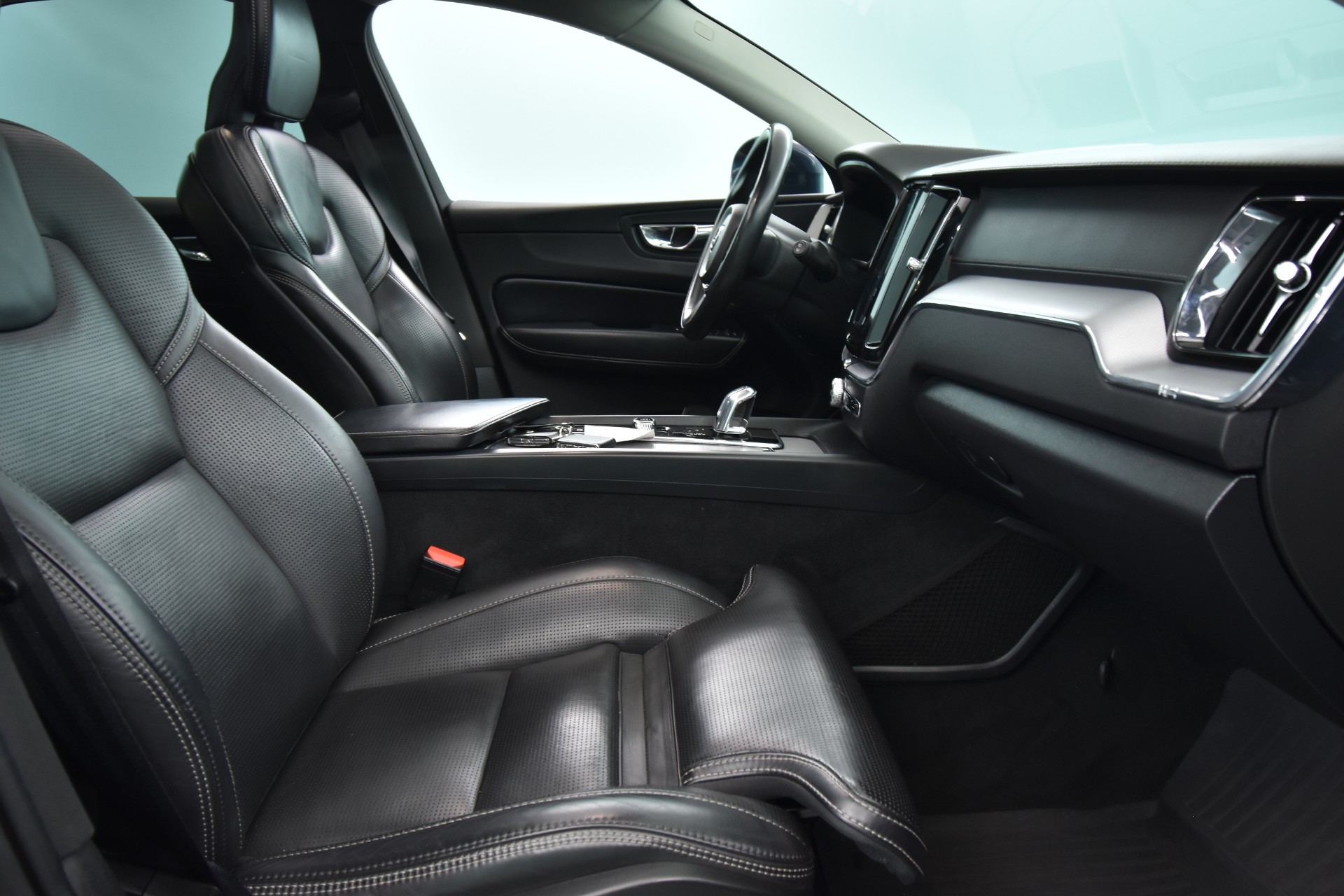 VOLVO XC60 2018