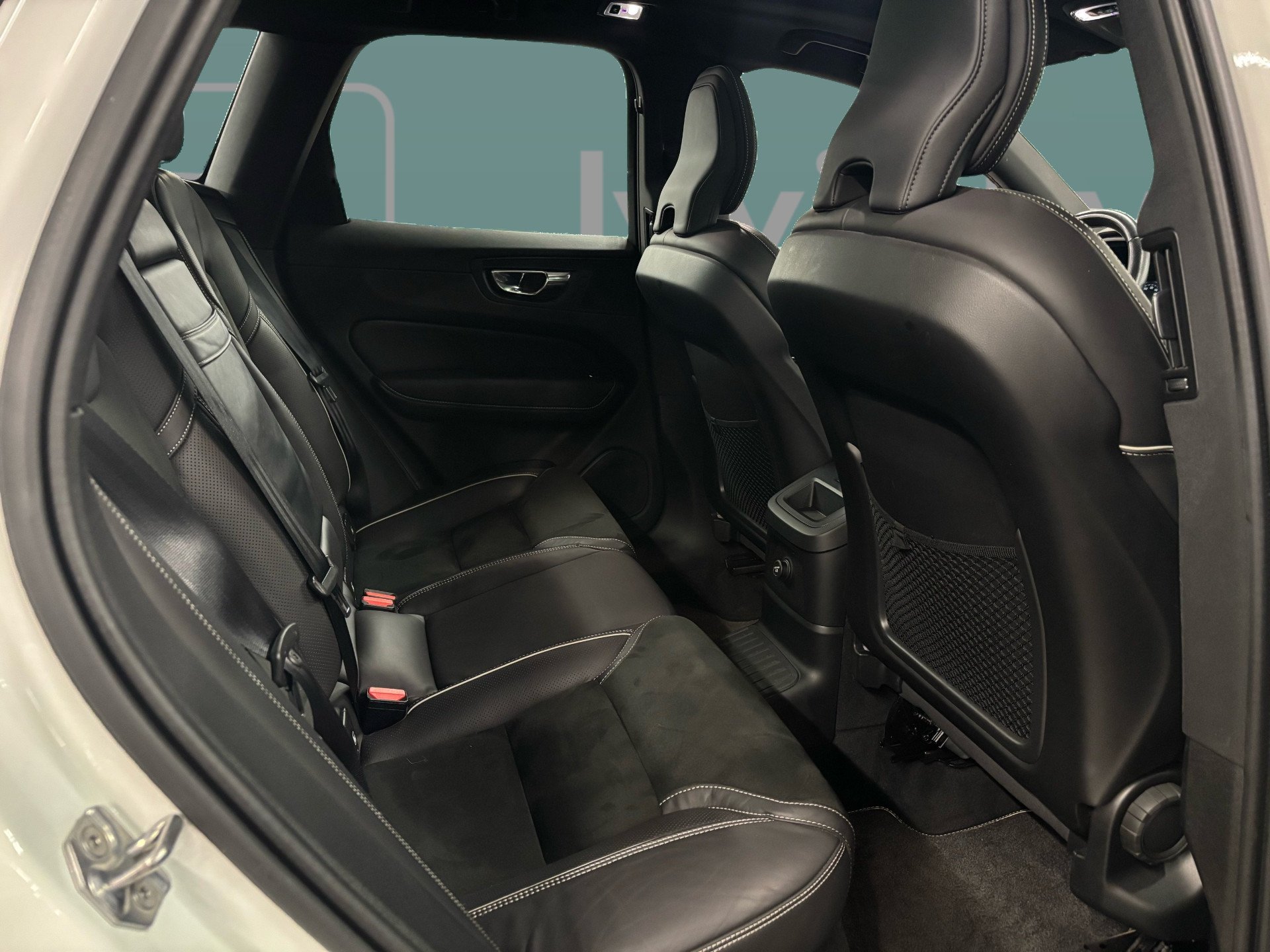 VOLVO XC60 2019