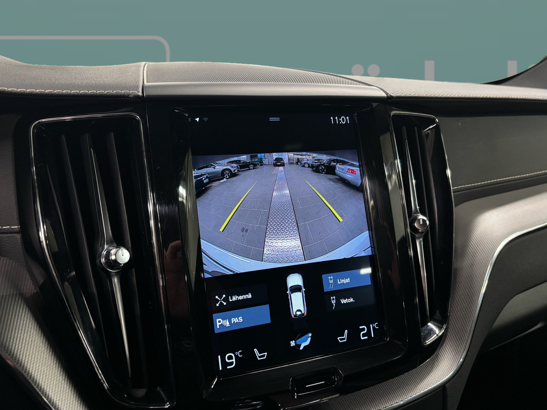 VOLVO XC60 2019