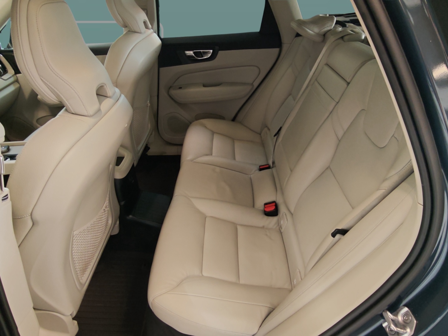 VOLVO XC60 2021