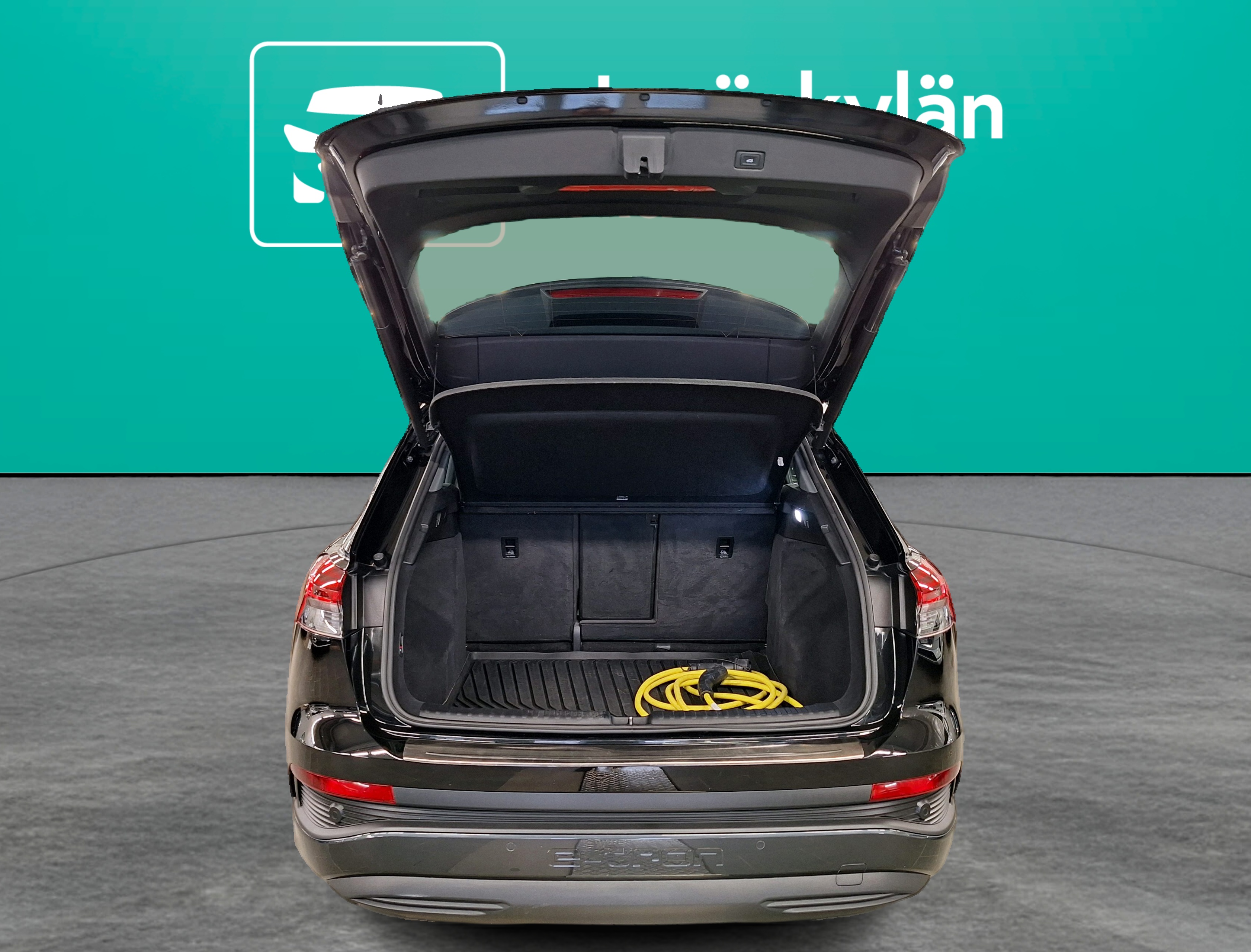 AUDI Q4 e-tron 2022