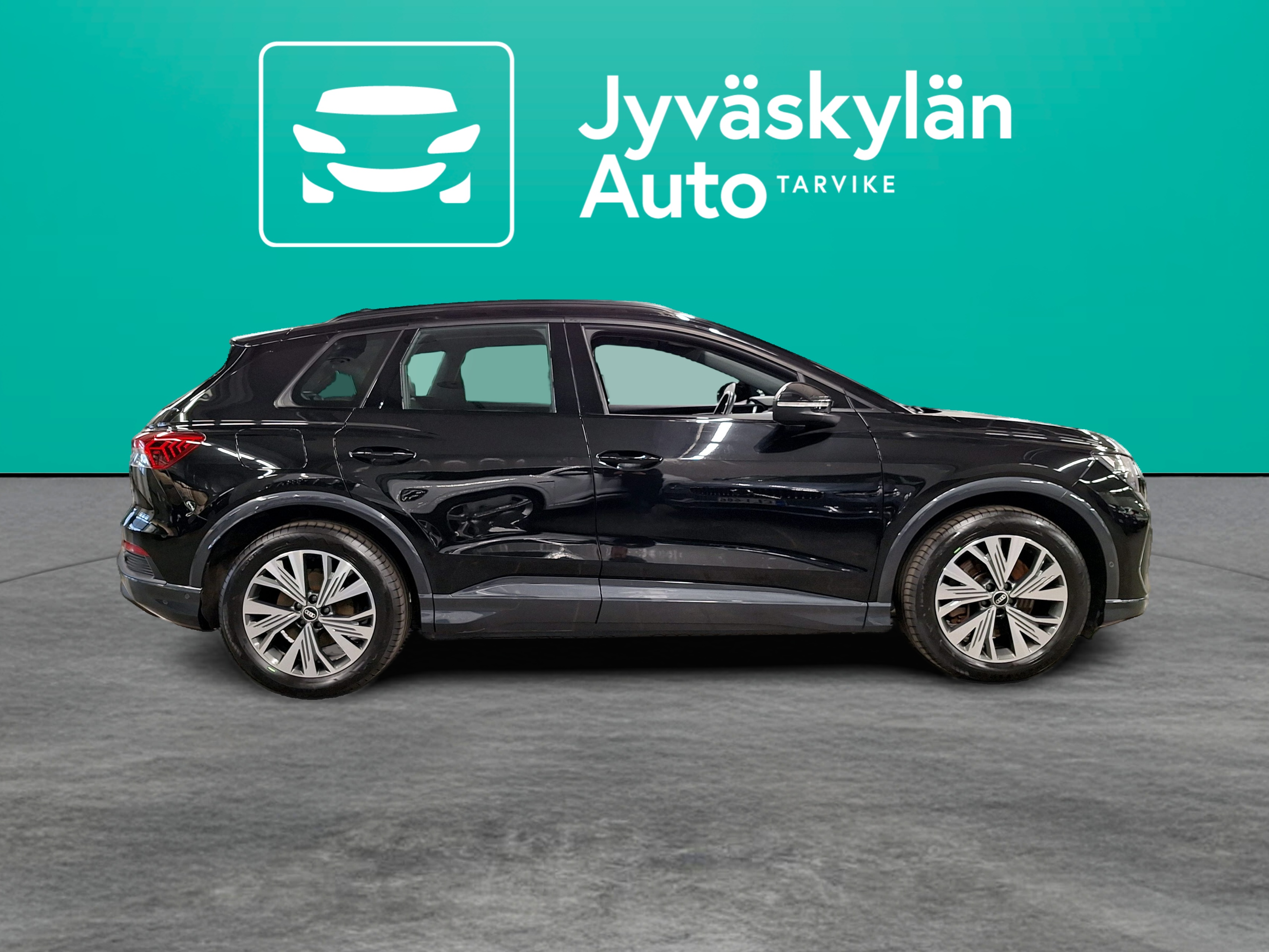 AUDI Q4 e-tron 2022