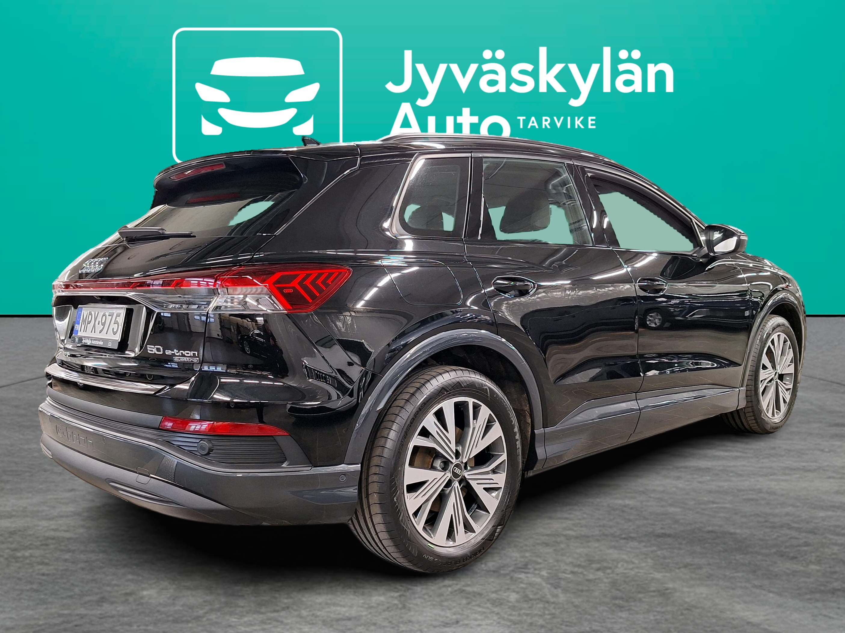 AUDI Q4 e-tron 2022