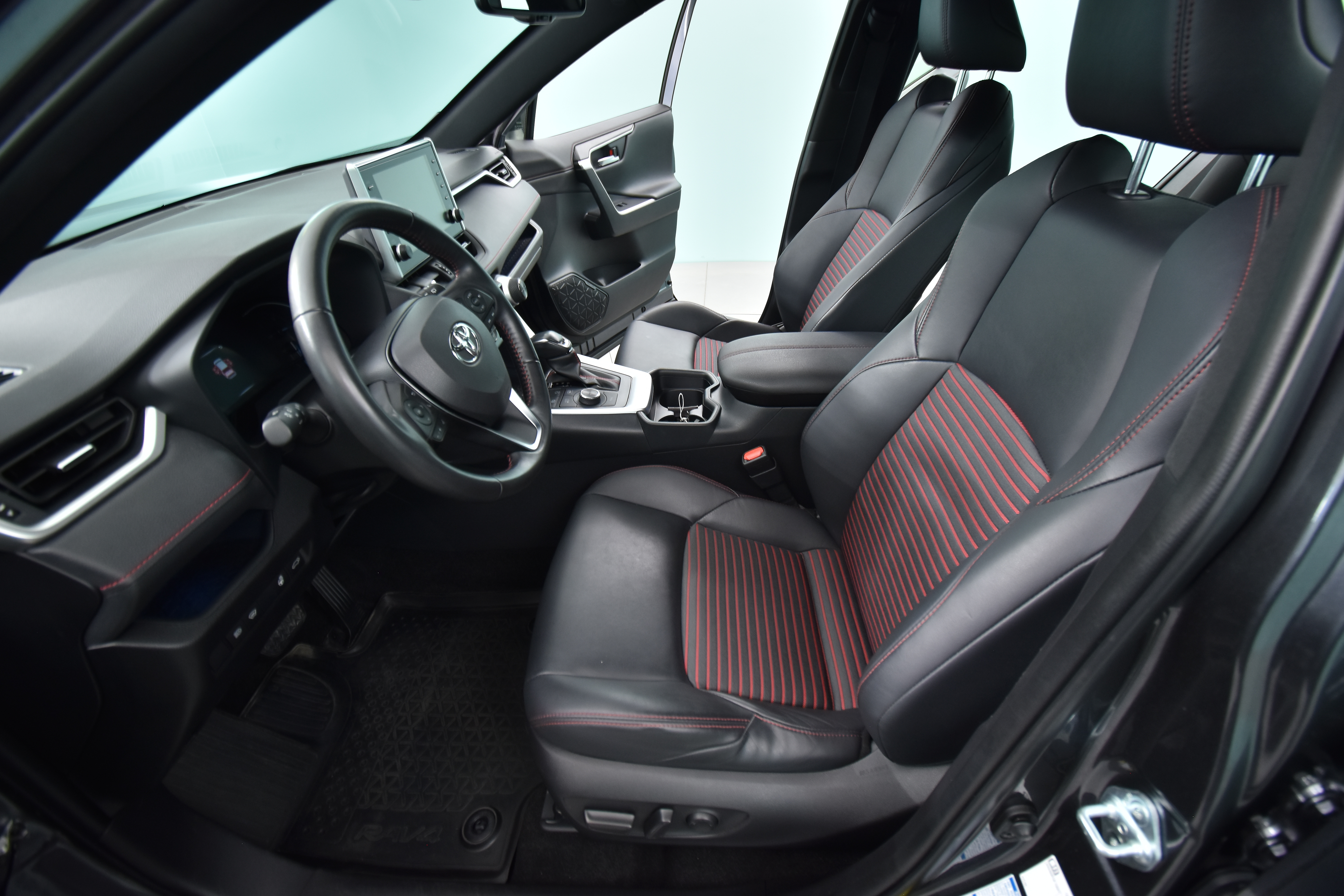 TOYOTA RAV4 Plug-in 2021