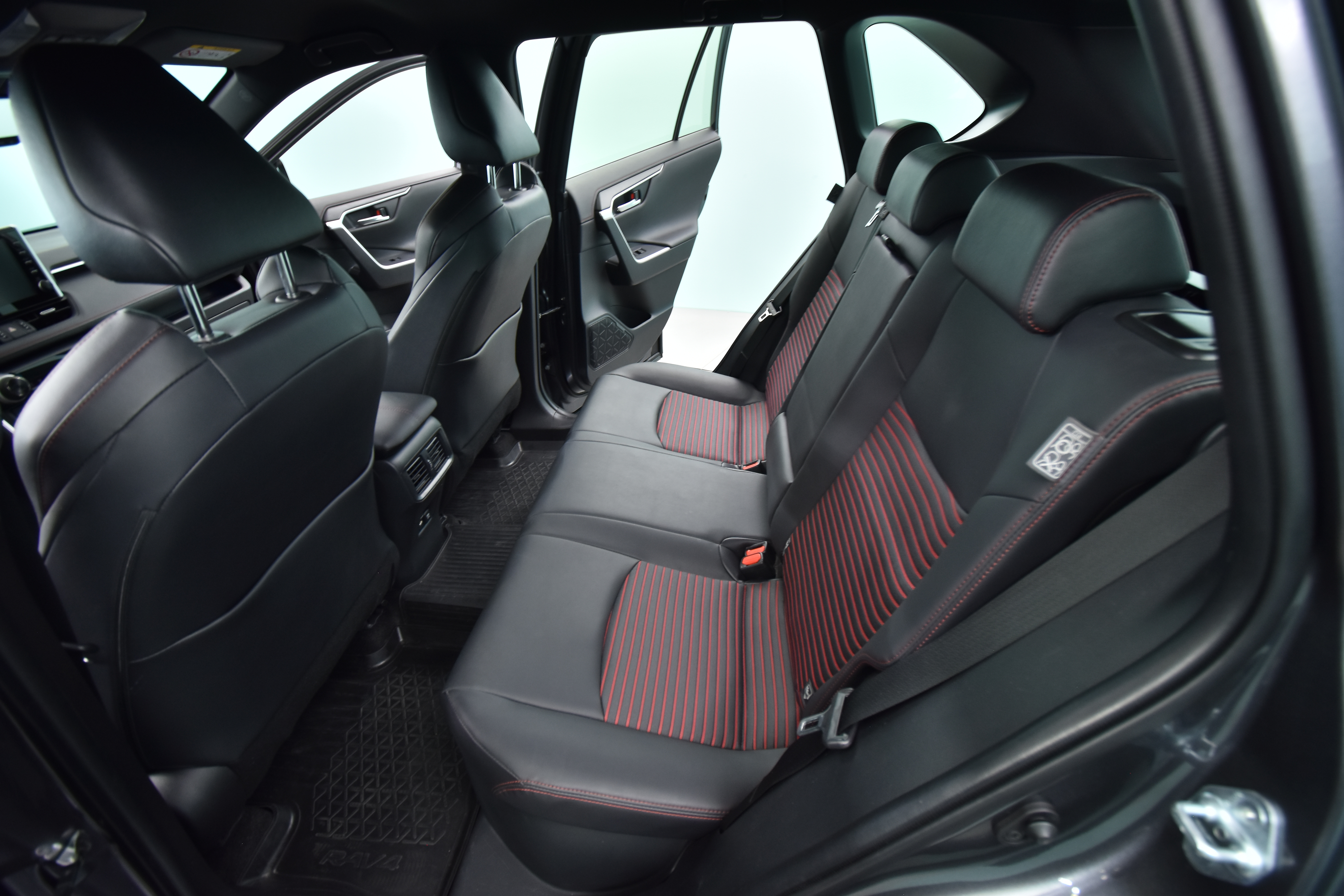 TOYOTA RAV4 Plug-in 2021