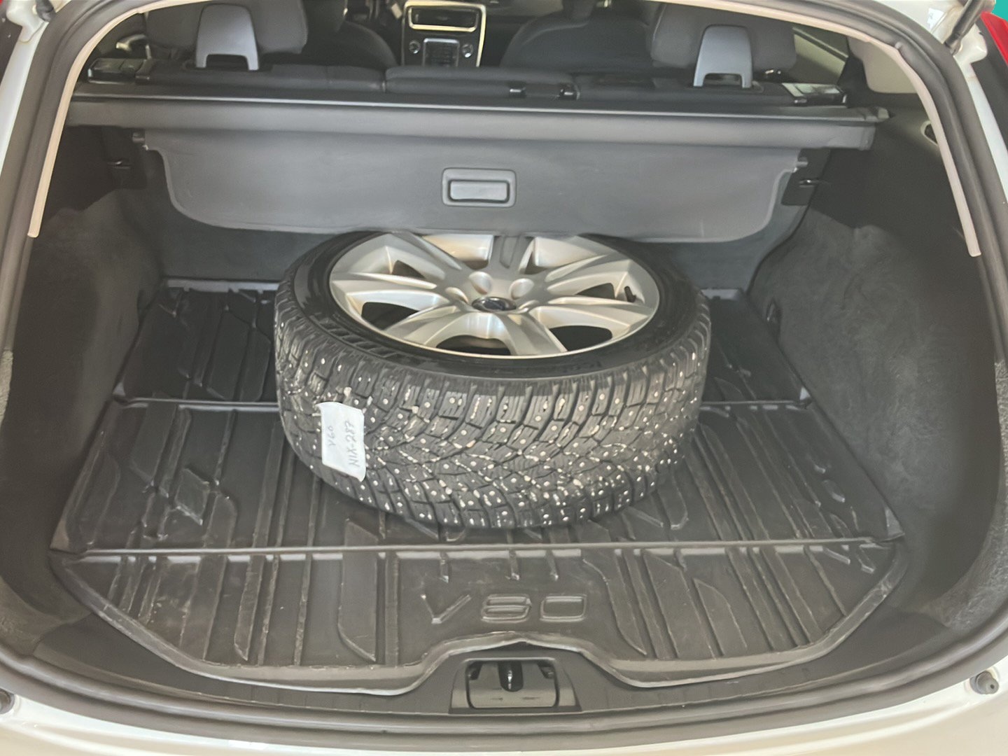 VOLVO V60 2012