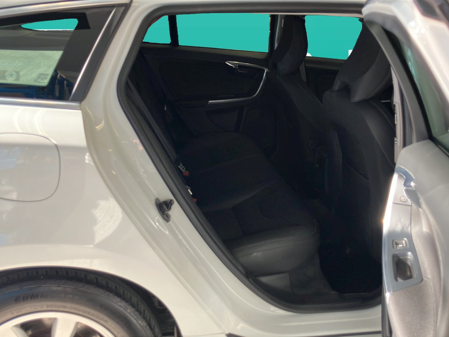 VOLVO V60 2012