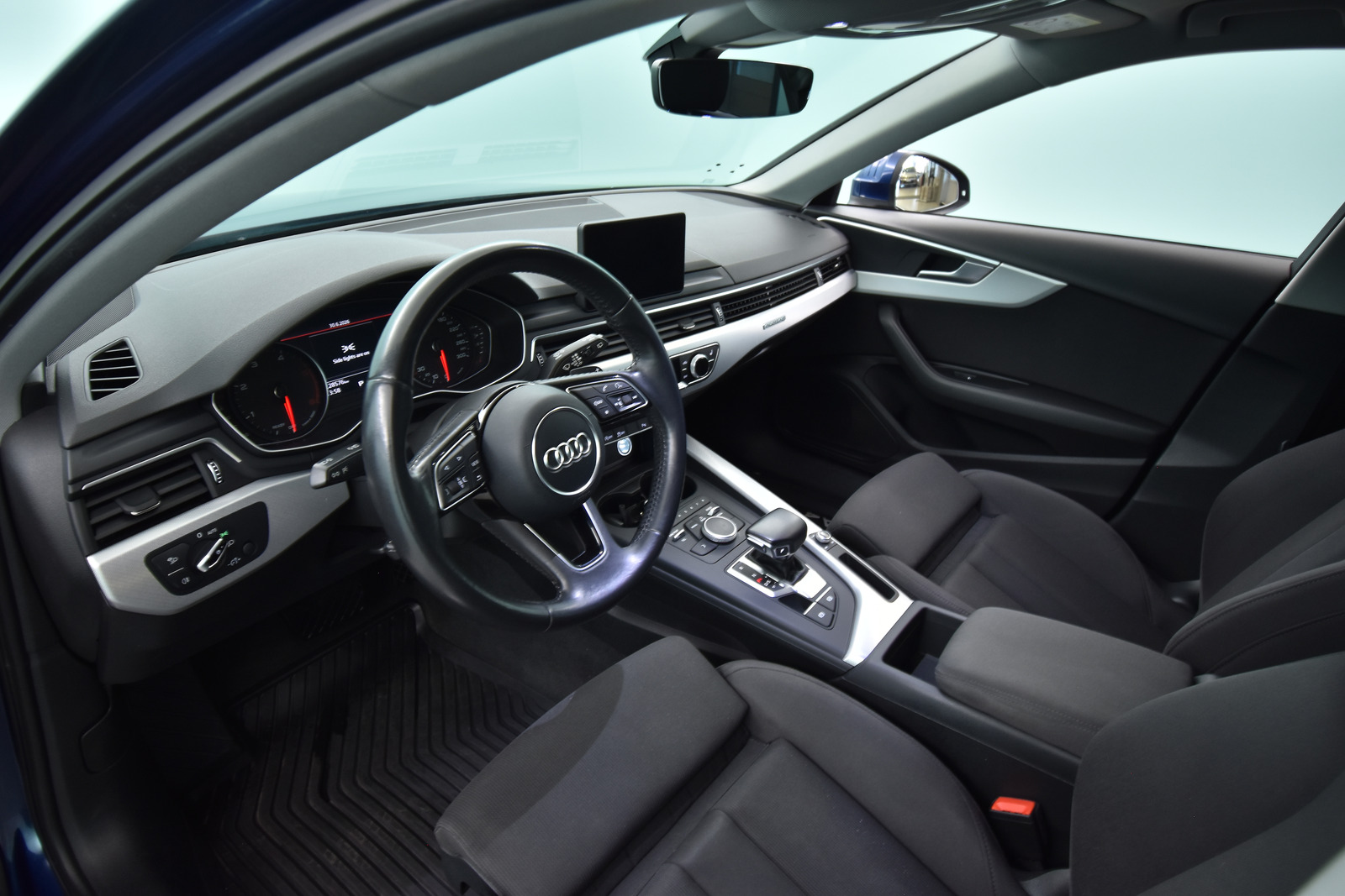 AUDI A4 2017