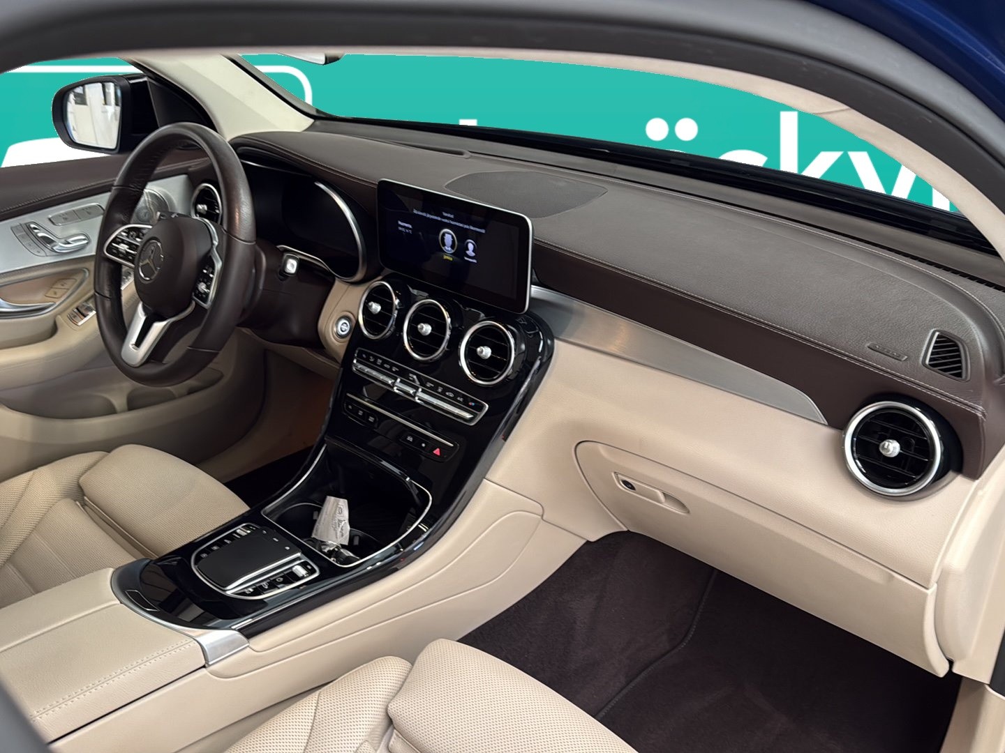 MERCEDES-BENZ GLC 2022