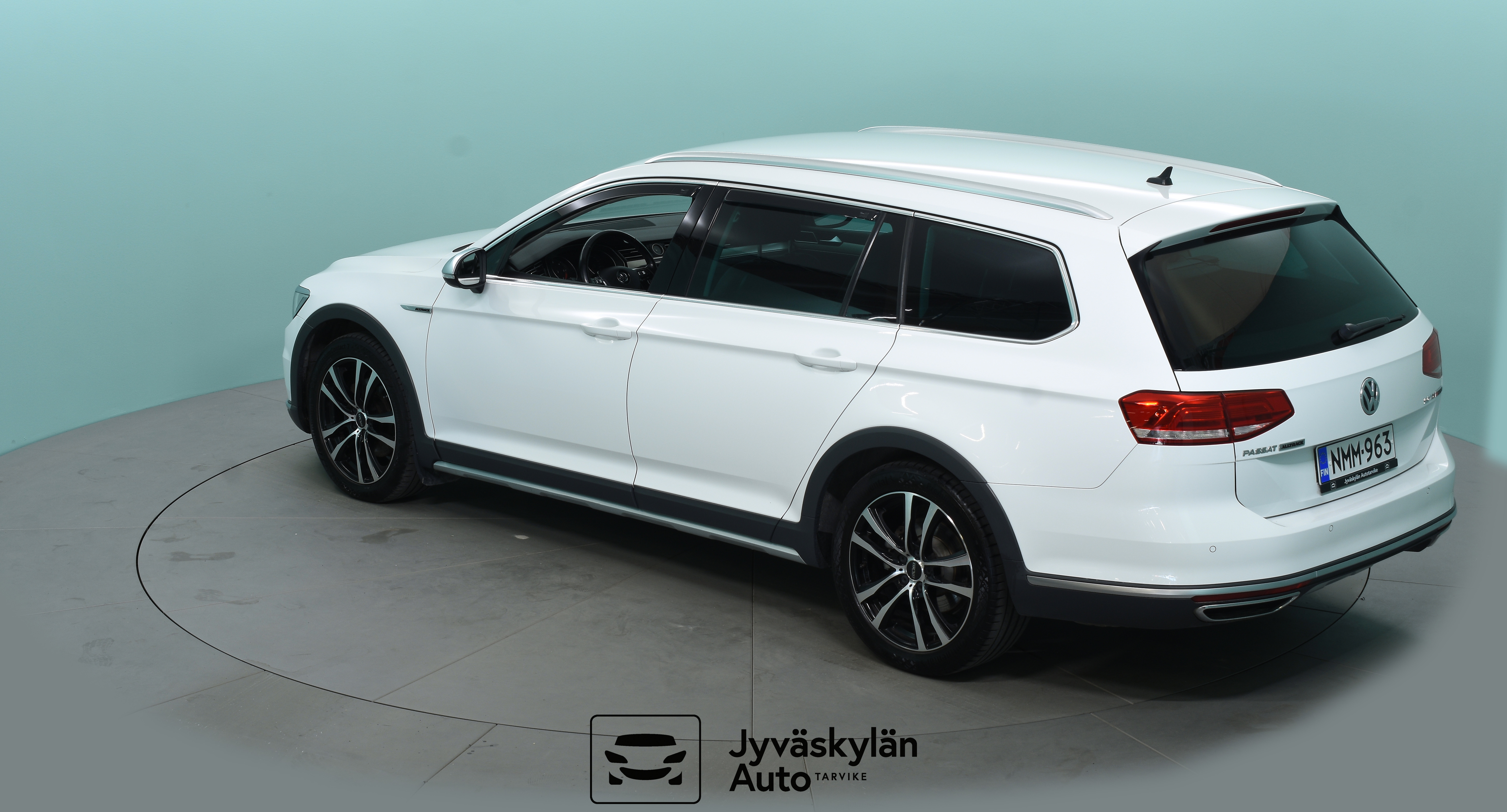 VOLKSWAGEN Passat 2016