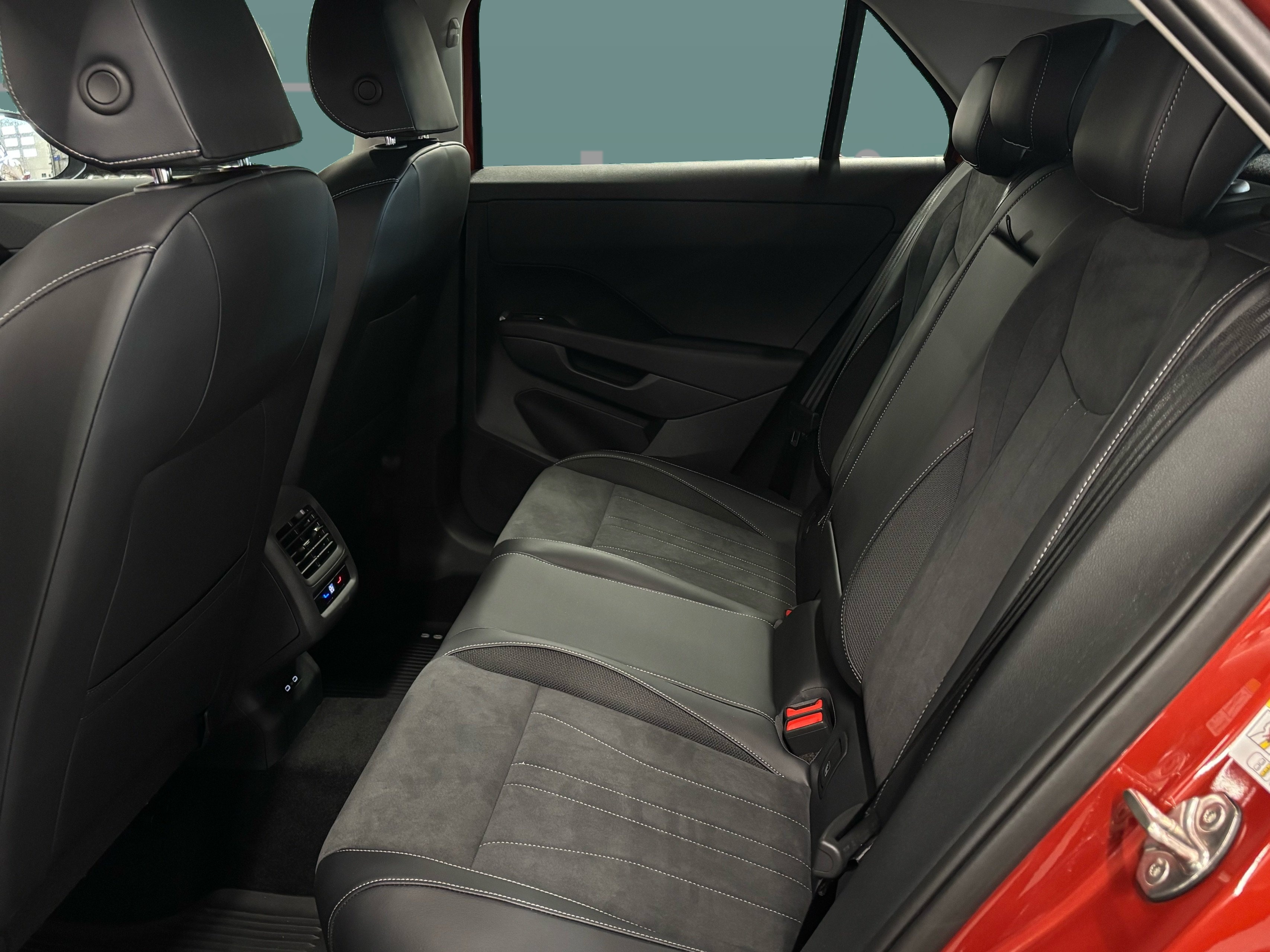 VOLKSWAGEN T-Roc 2026