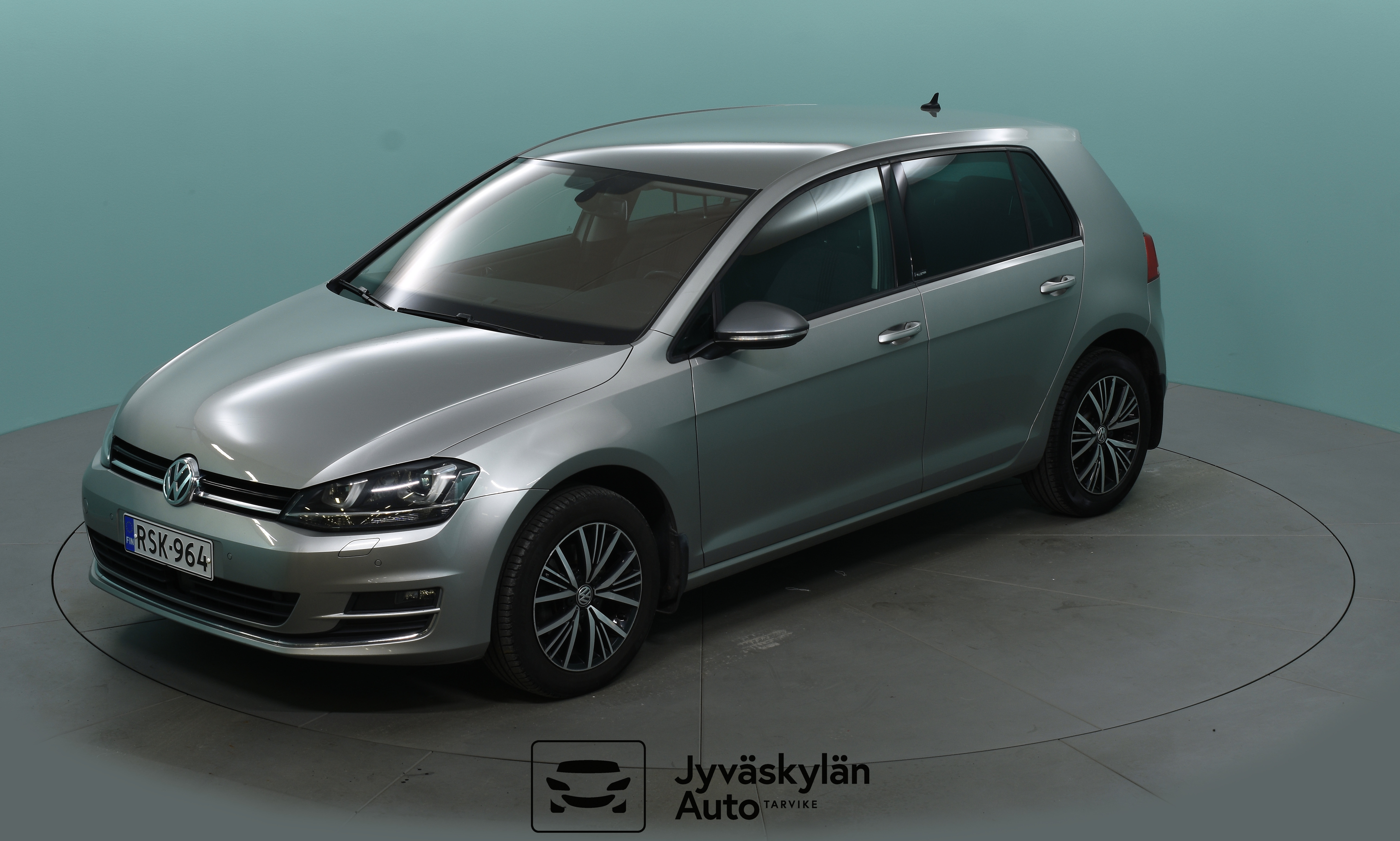 VOLKSWAGEN Golf 2016