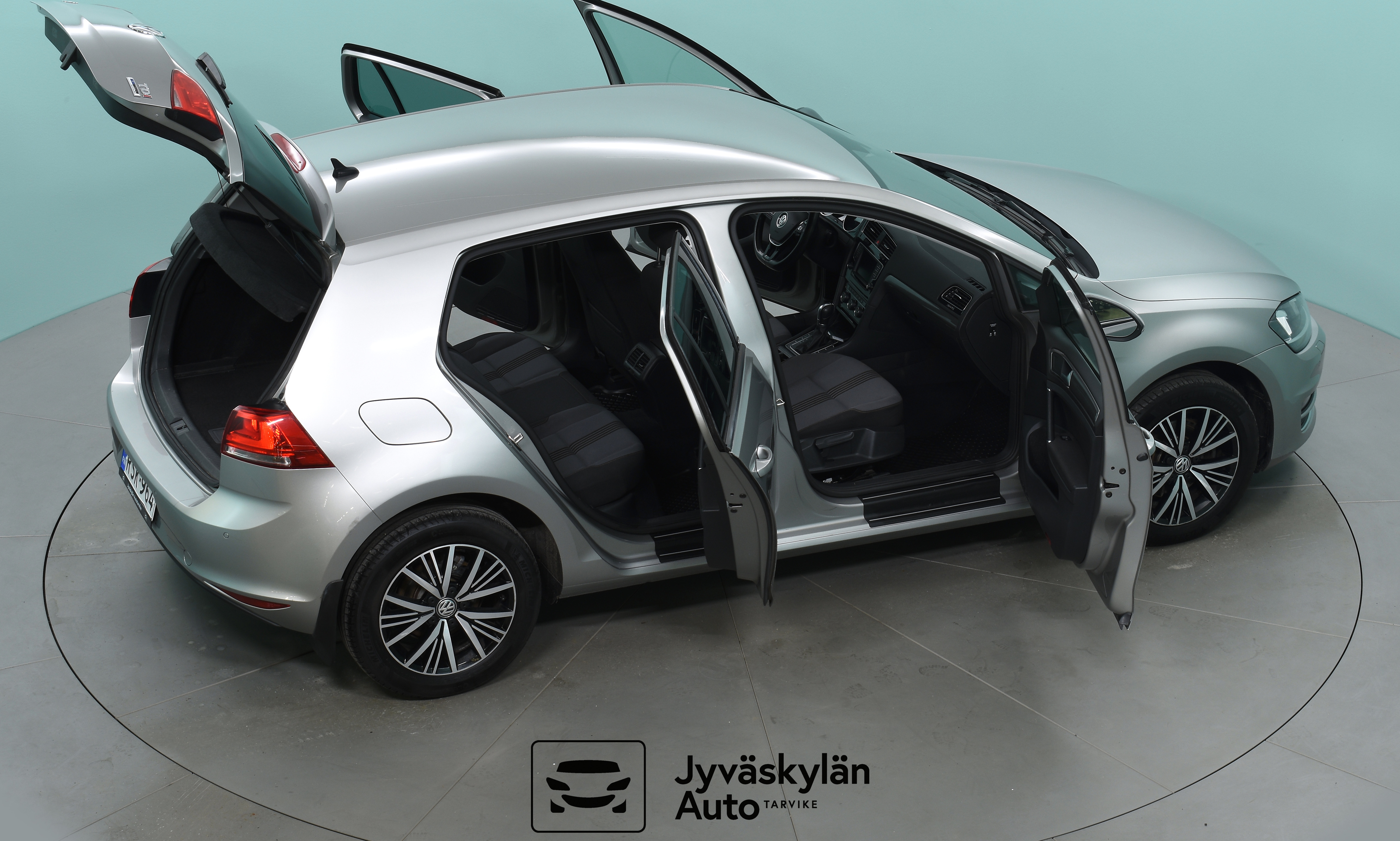 VOLKSWAGEN Golf 2016