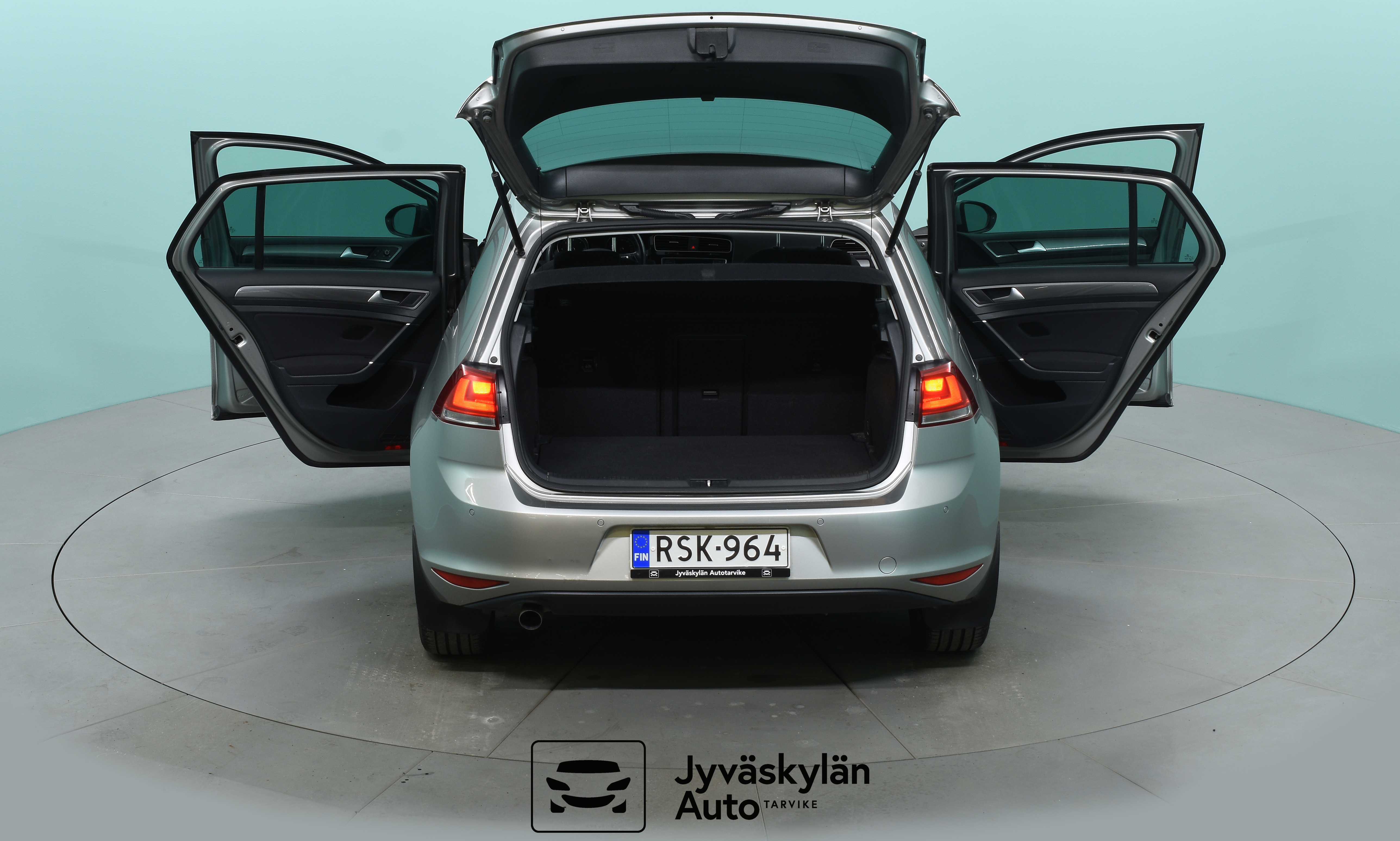 VOLKSWAGEN Golf 2016