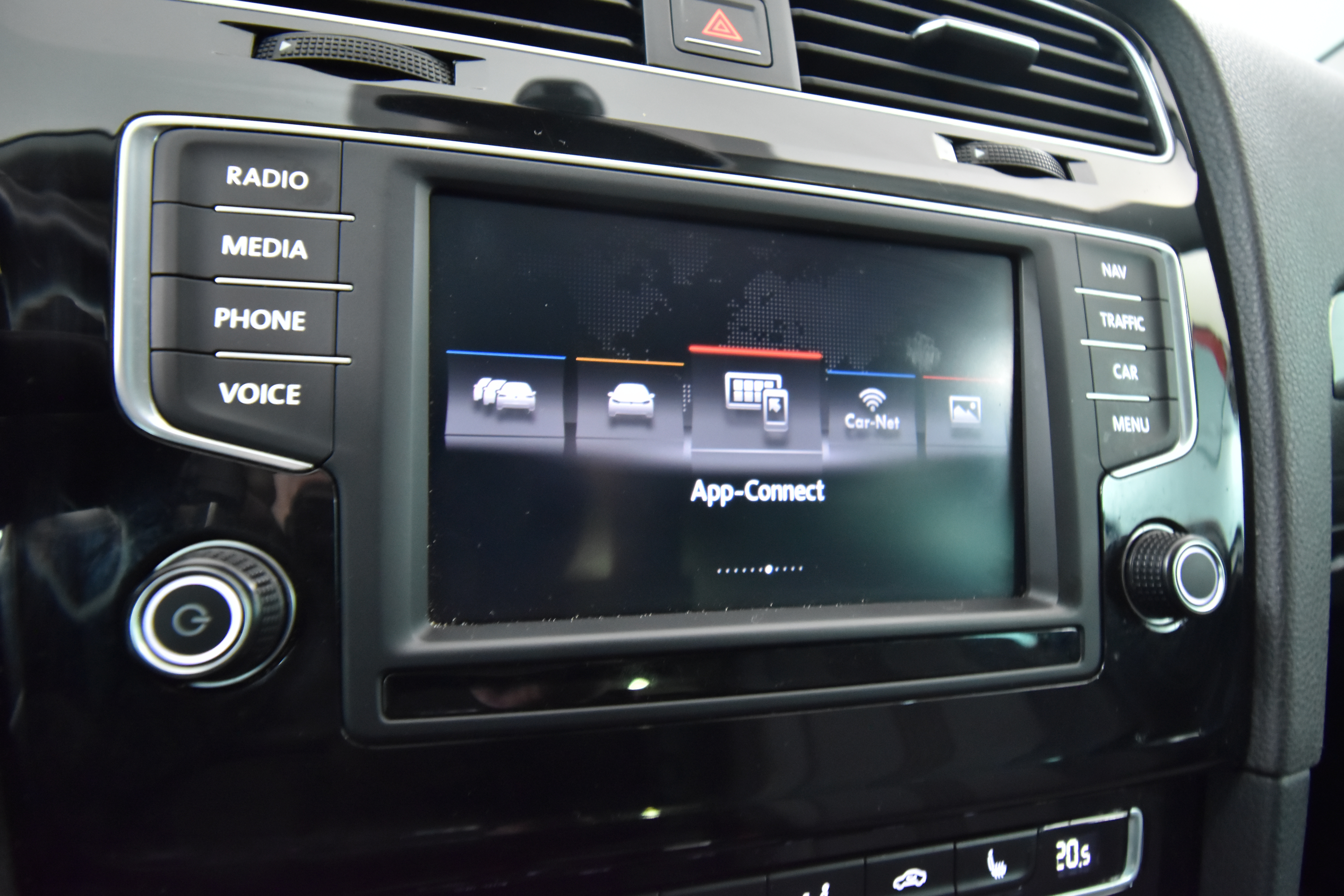 VOLKSWAGEN Golf 2016