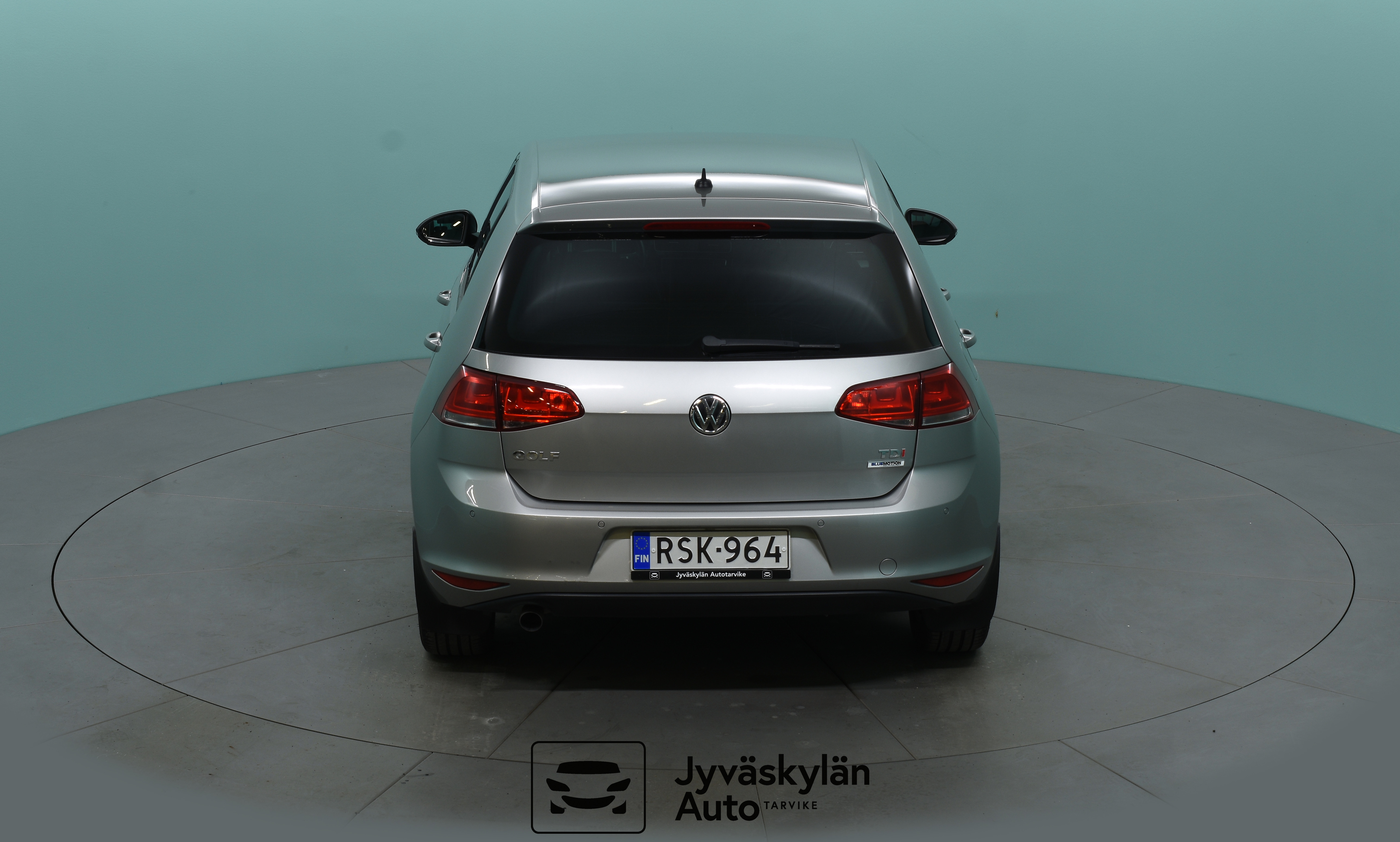 VOLKSWAGEN Golf 2016