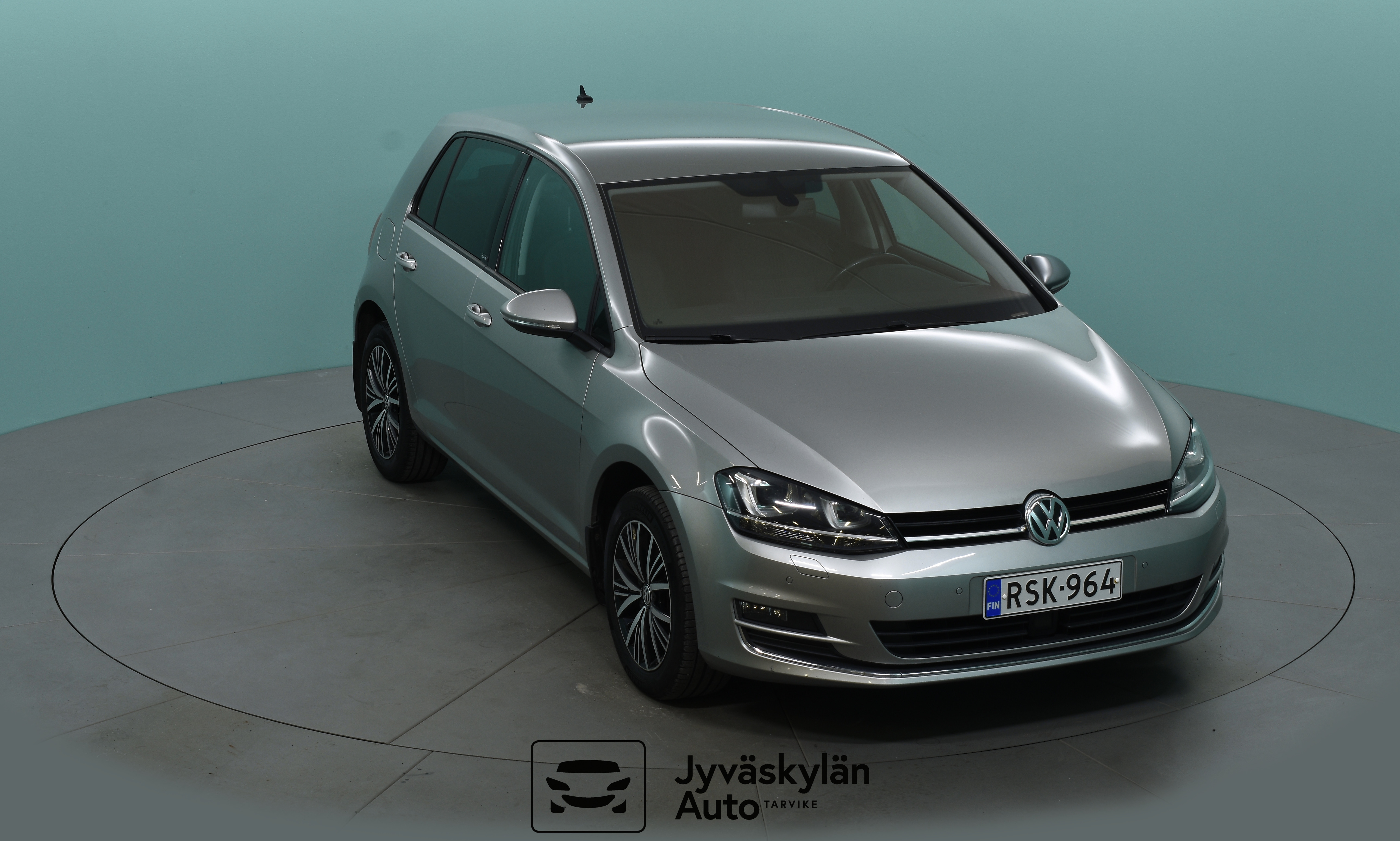 VOLKSWAGEN Golf 2016