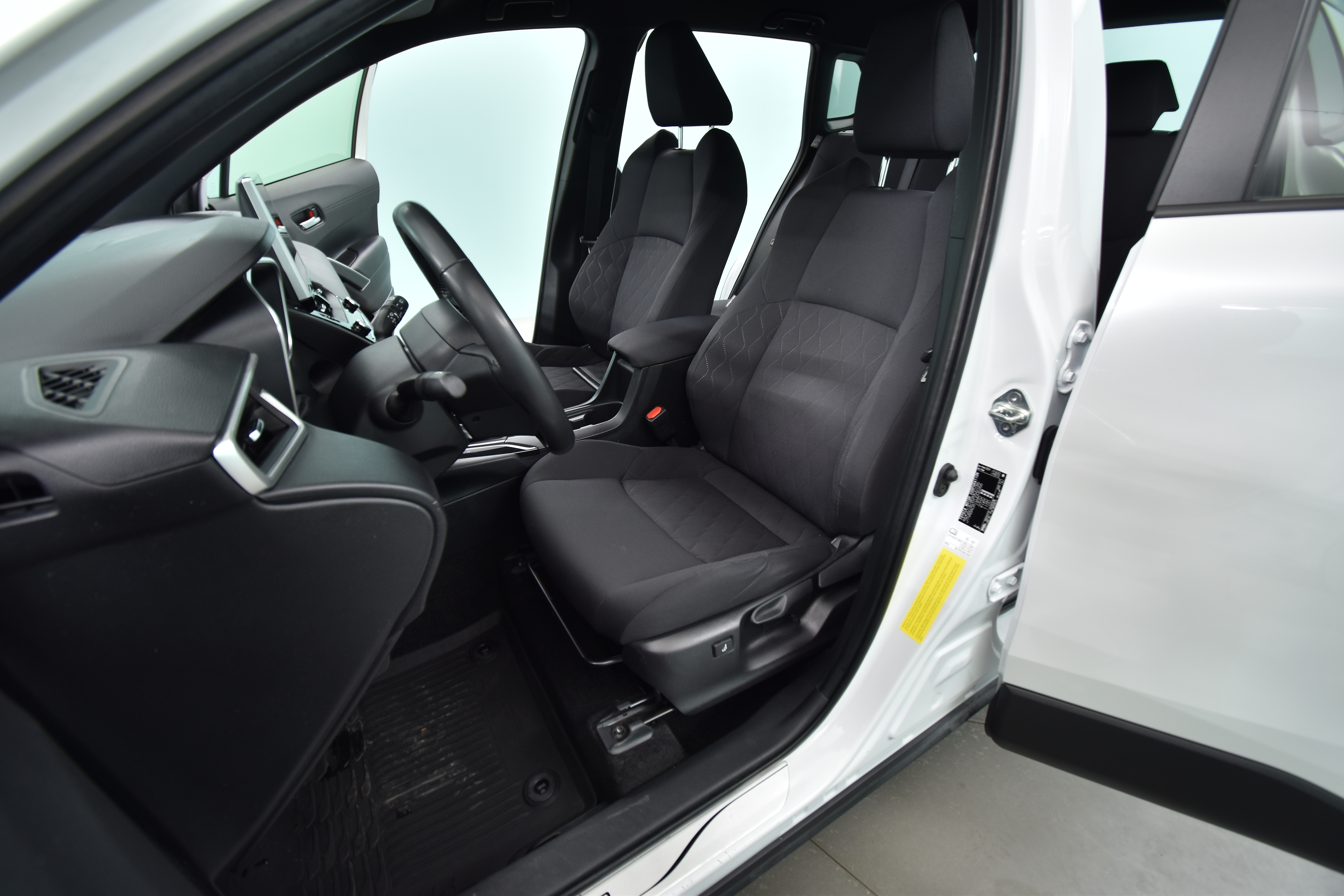 TOYOTA Corolla Cross 2023