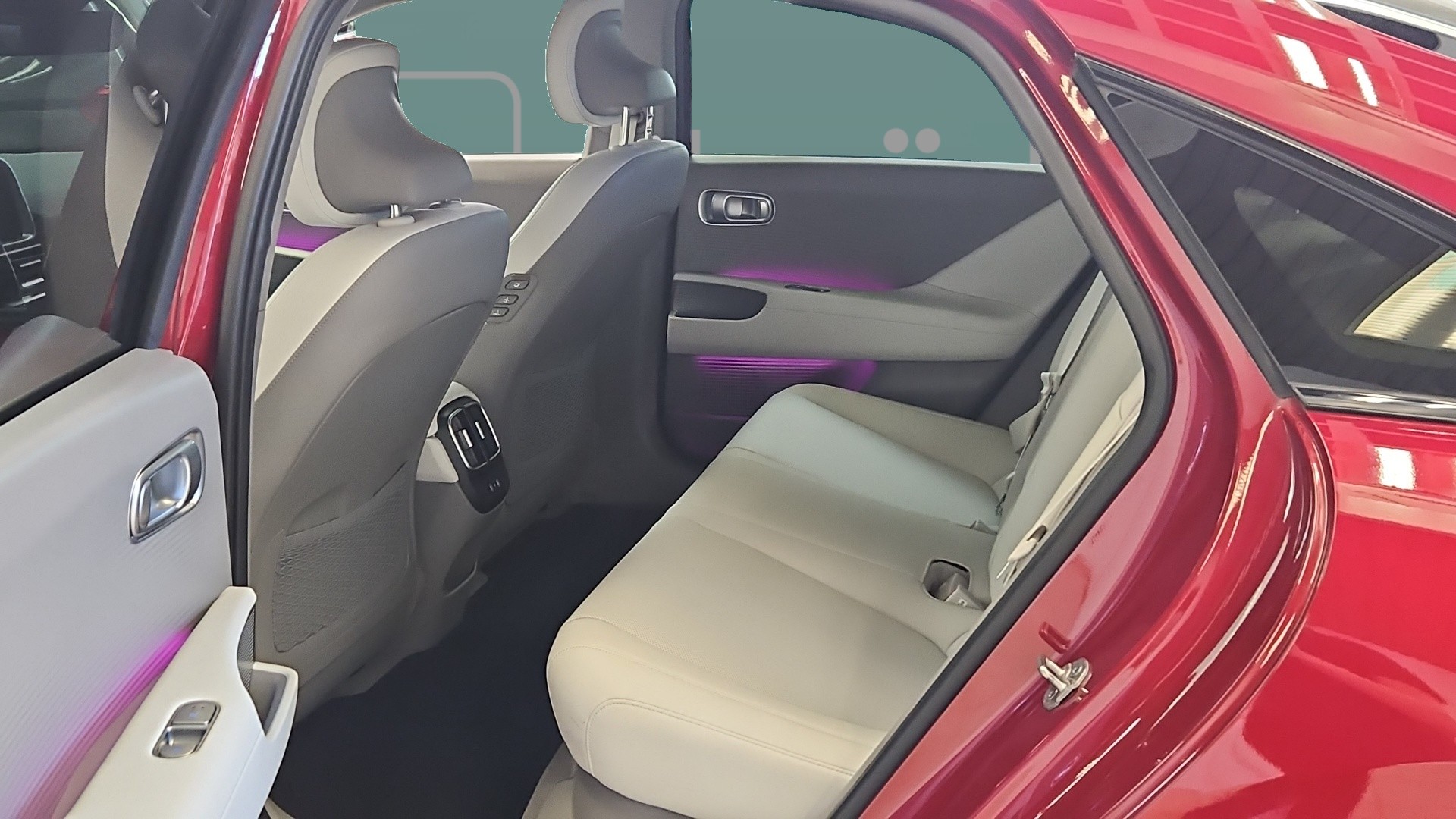 HYUNDAI IONIQ 6 11