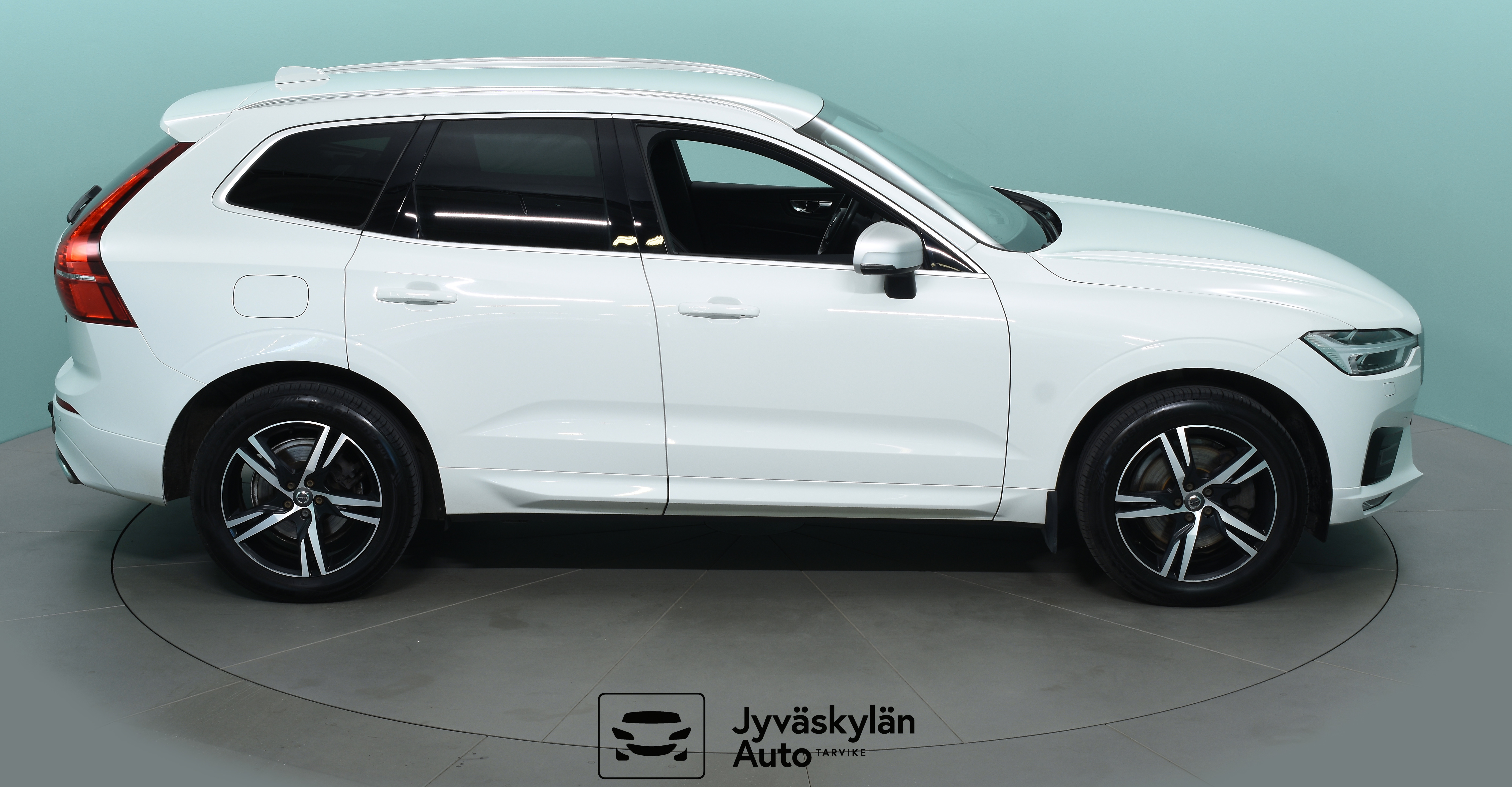VOLVO XC60 2017