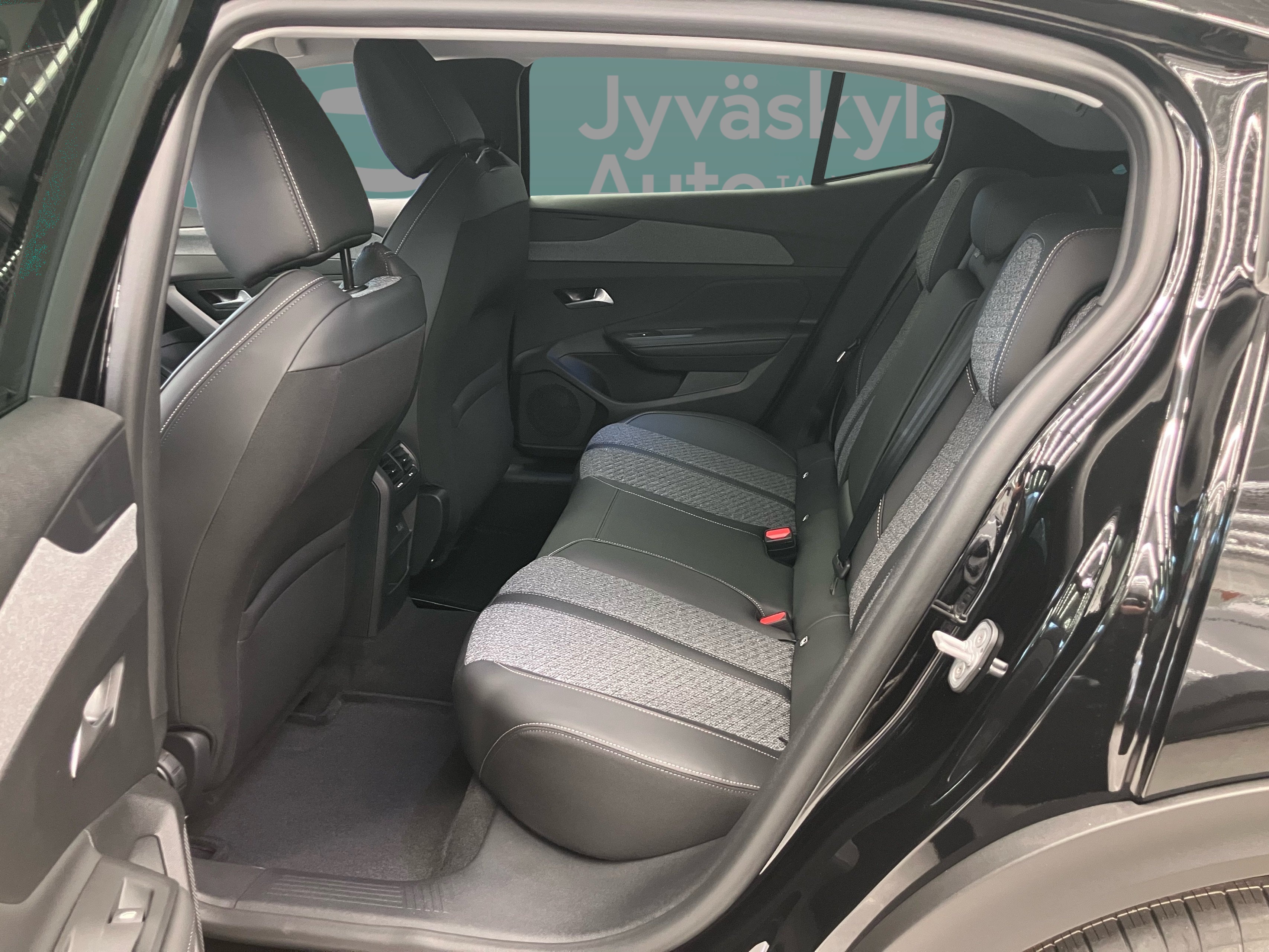 Peugeot 408 2026