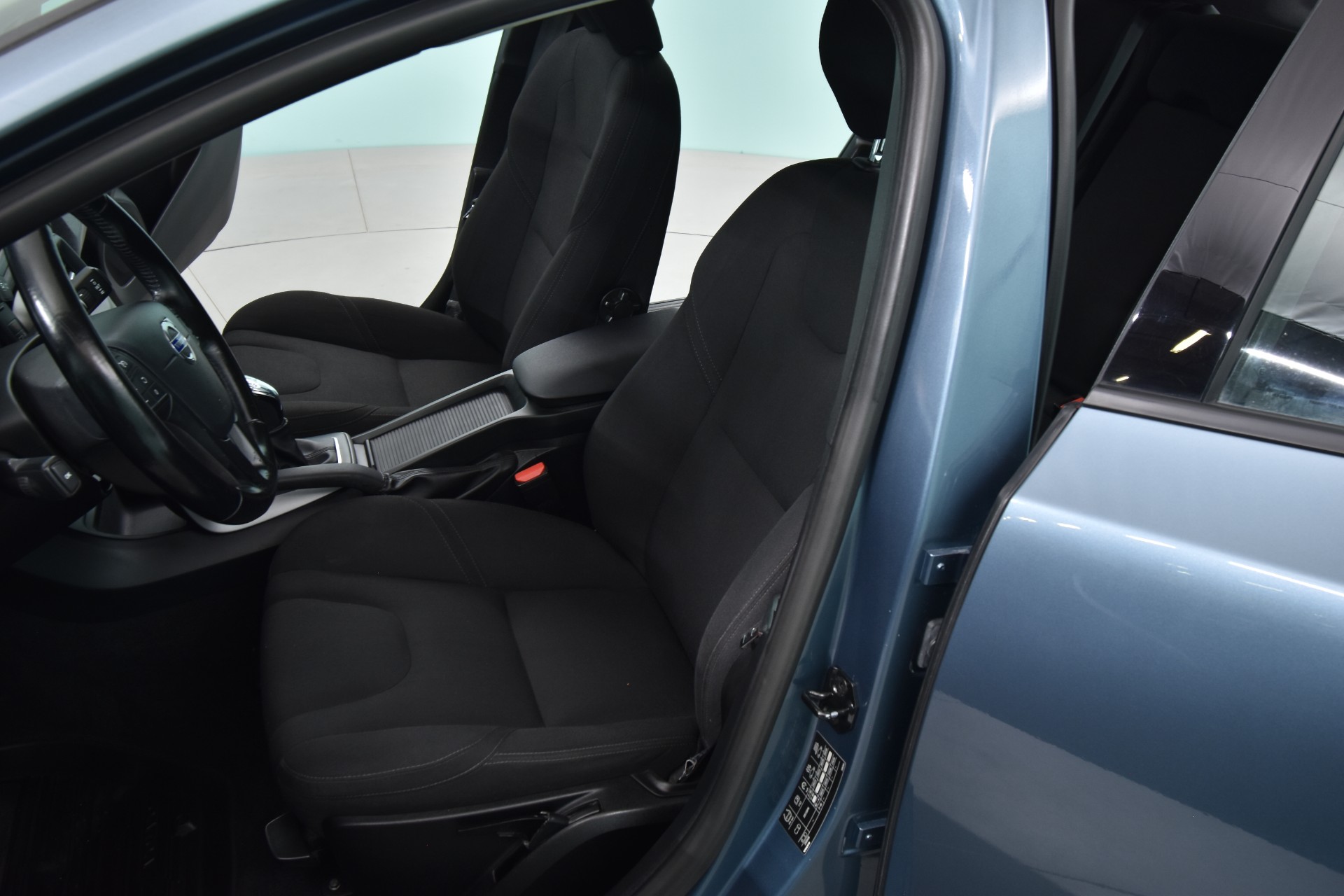 VOLVO V40 2013