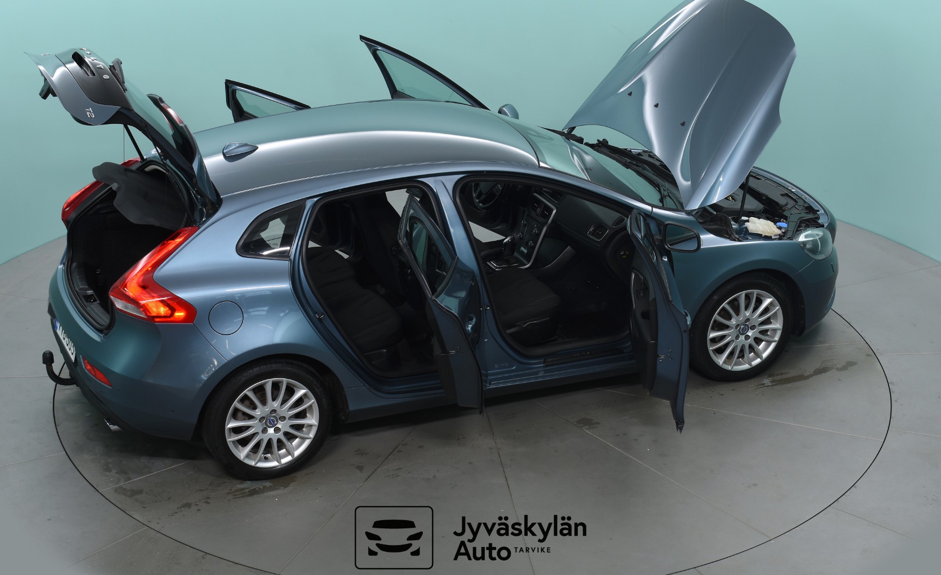 VOLVO V40 2013