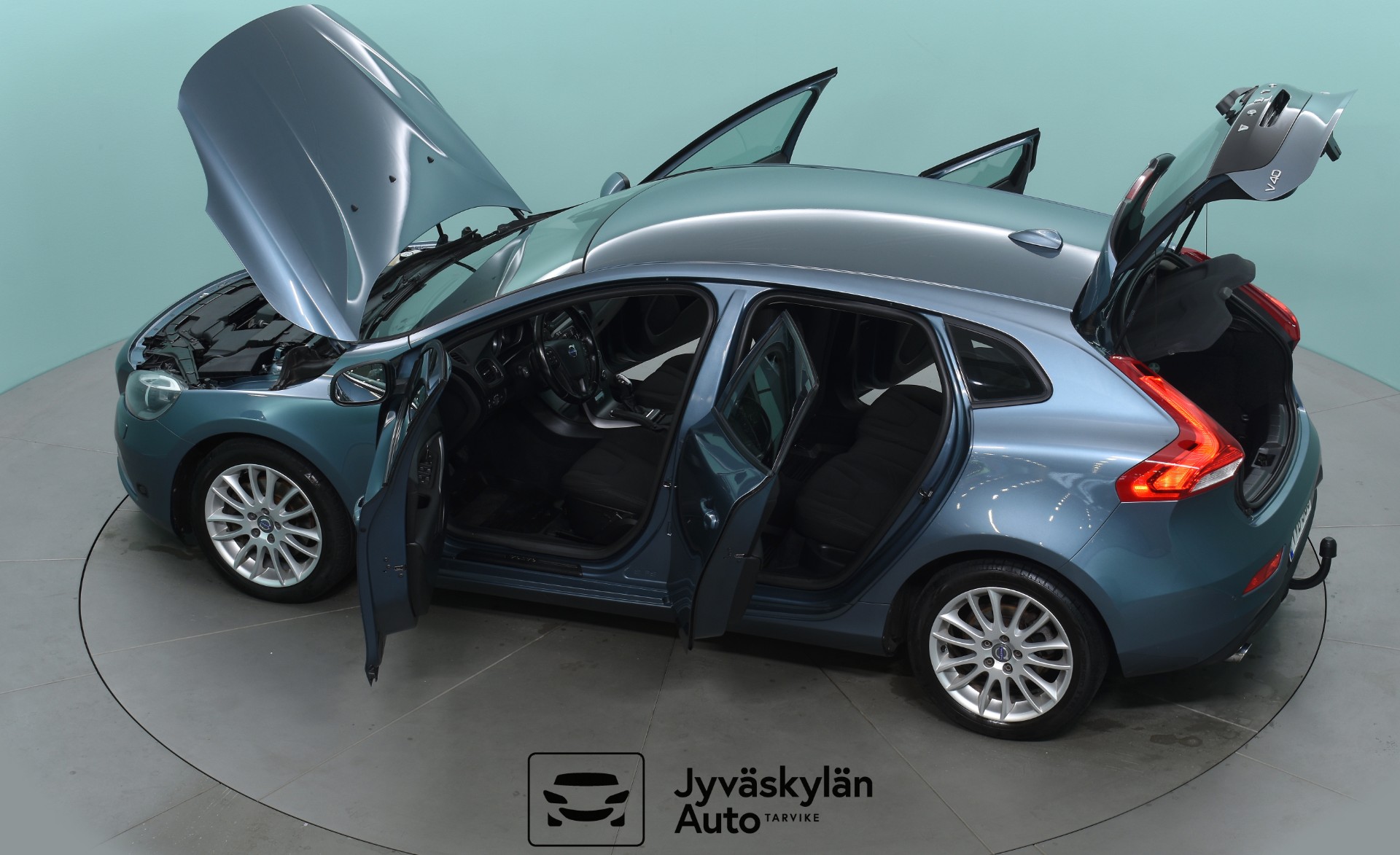 VOLVO V40 2013