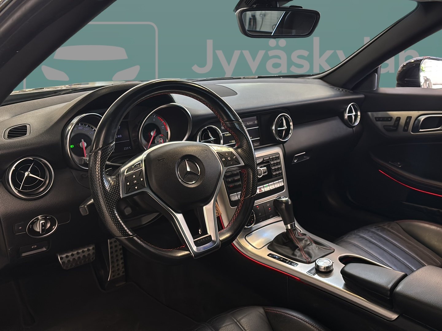 MERCEDES-BENZ SLK 2011