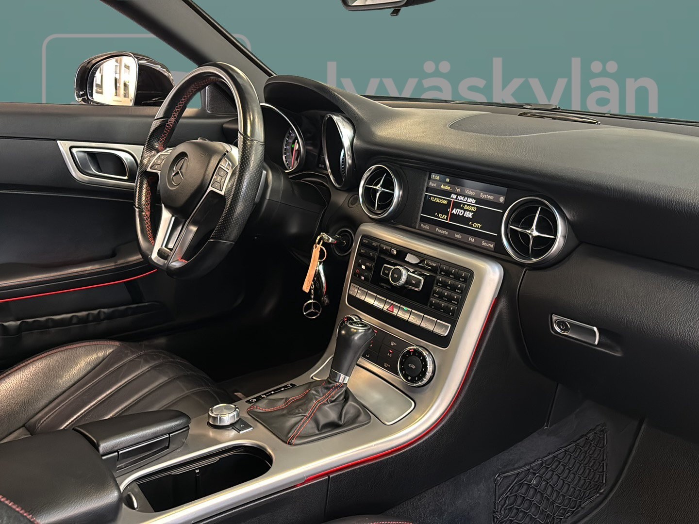 MERCEDES-BENZ SLK 2011