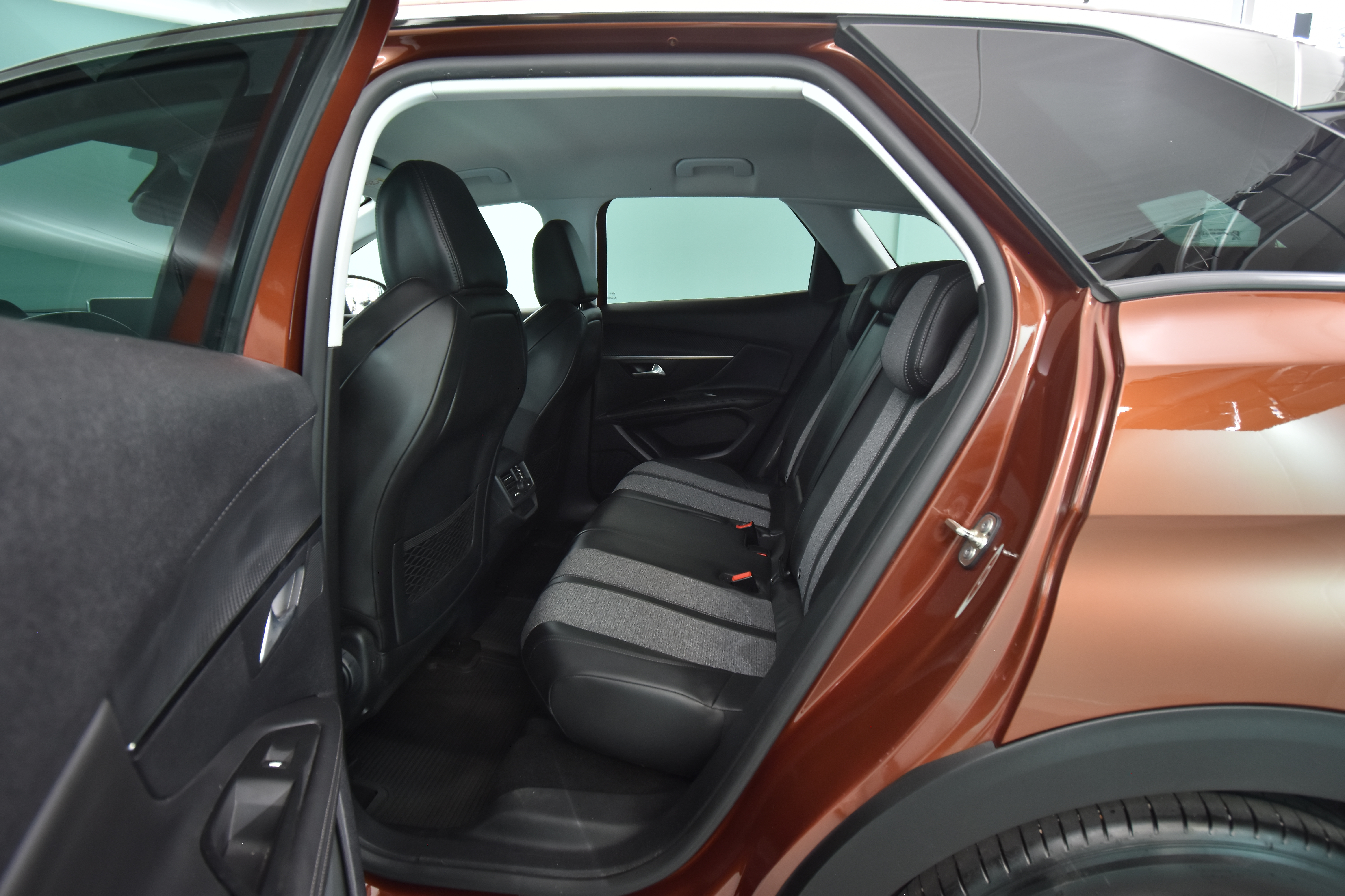 PEUGEOT 3008 2017
