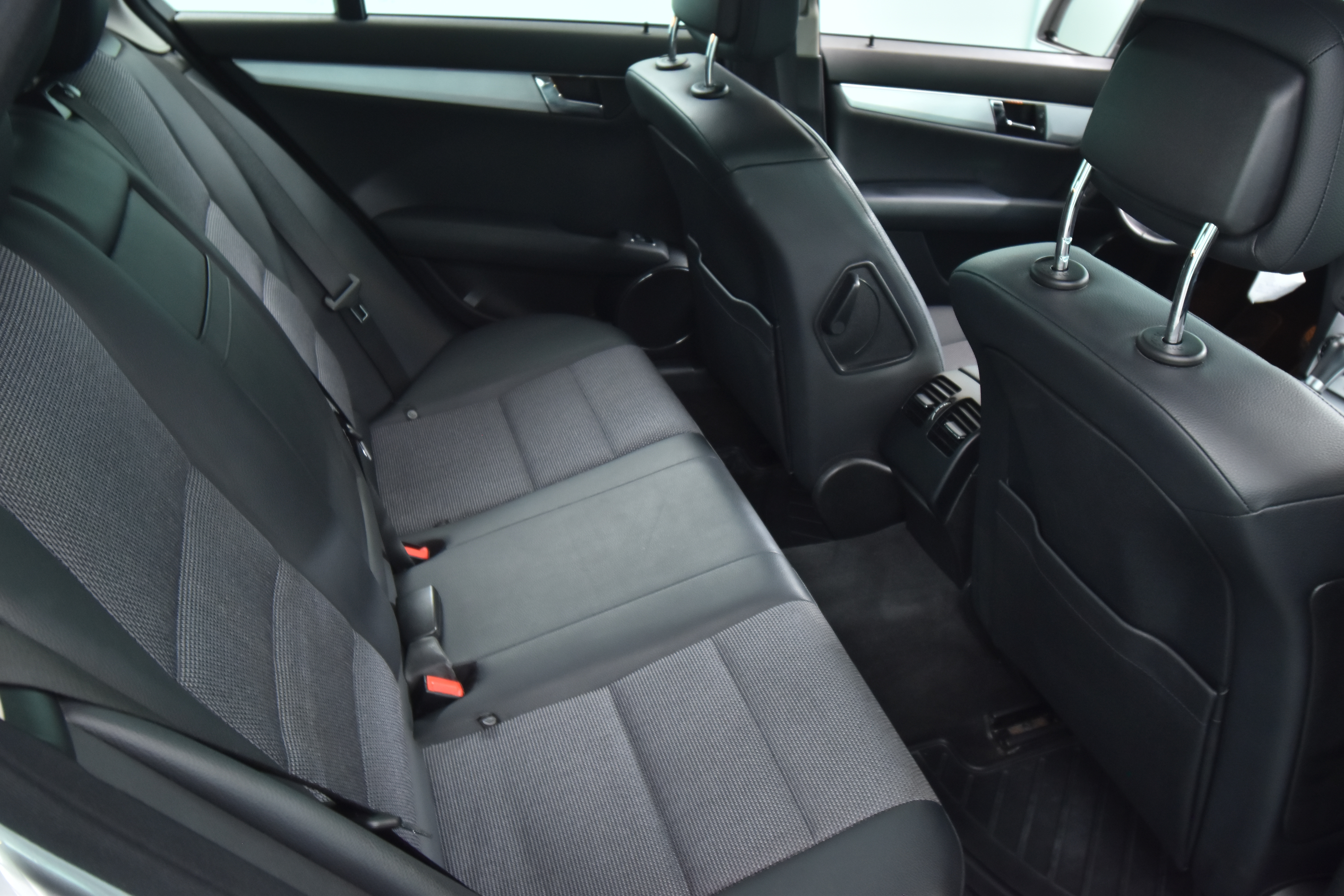 MERCEDES-BENZ C 2010