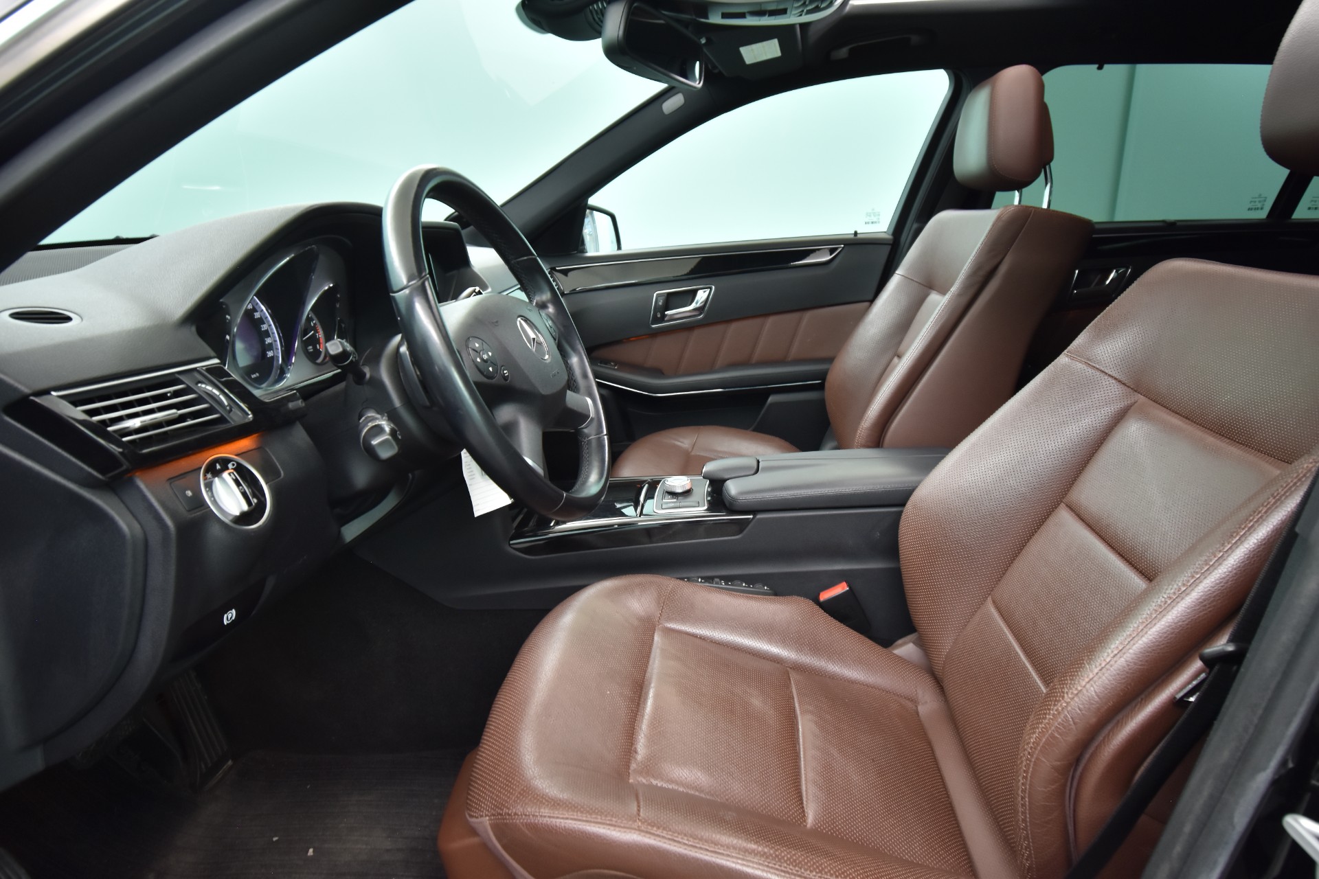 MERCEDES-BENZ E 2011