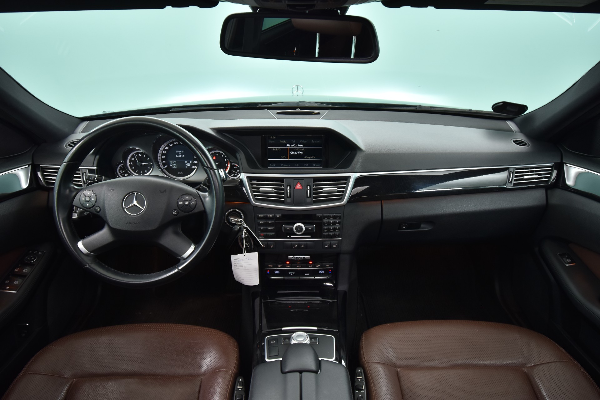 MERCEDES-BENZ E 2011