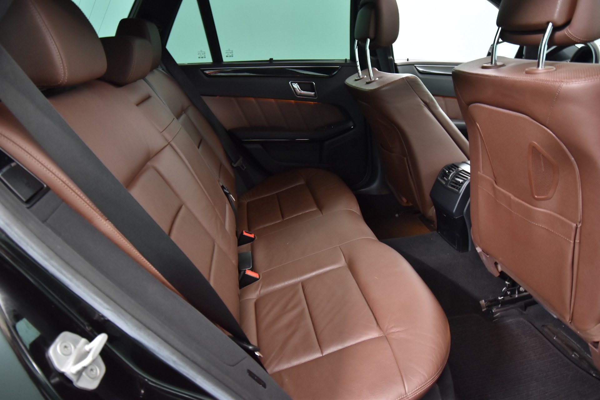 MERCEDES-BENZ E 2011