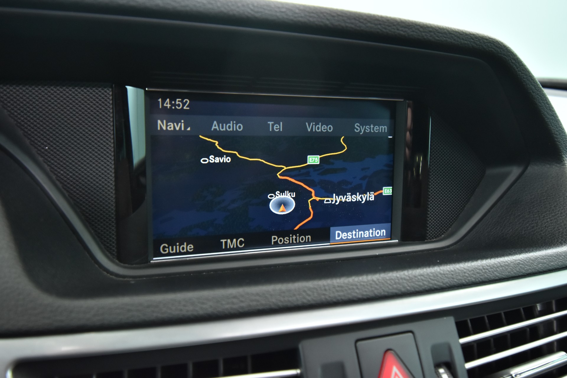 MERCEDES-BENZ E 2011