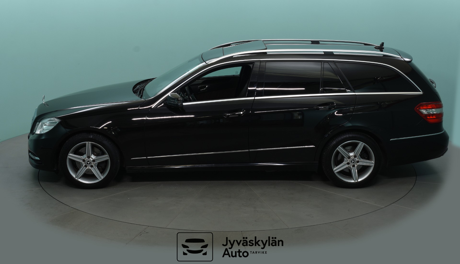 MERCEDES-BENZ E 2011