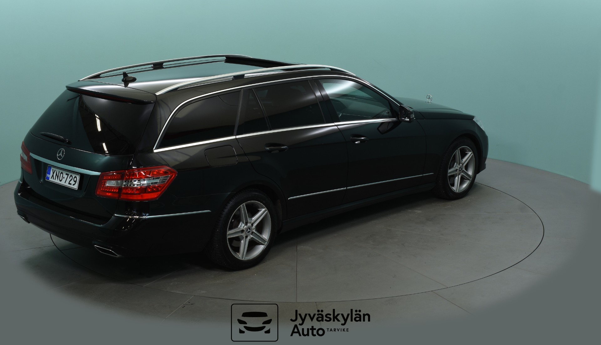 MERCEDES-BENZ E 2011