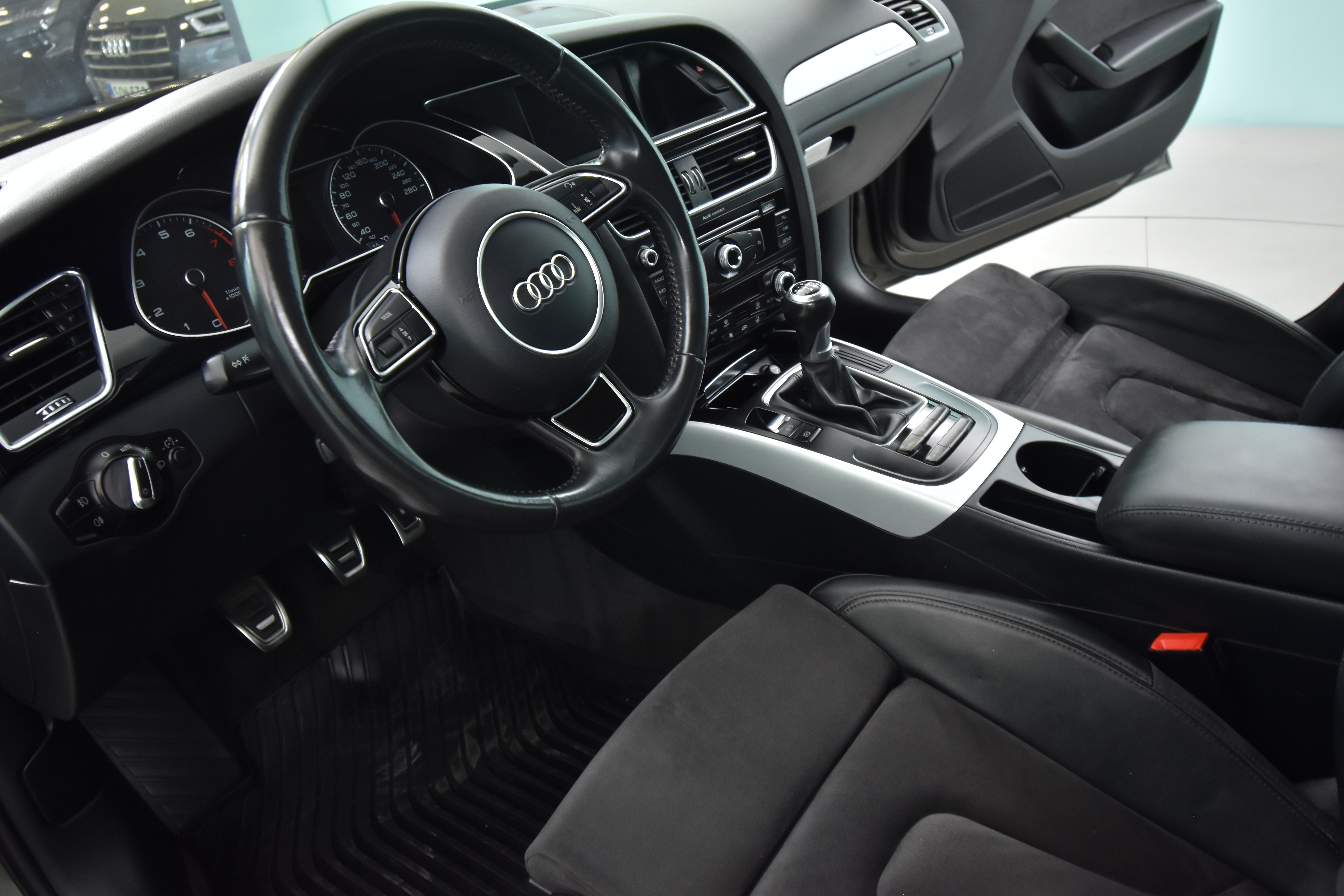 AUDI A4 2015