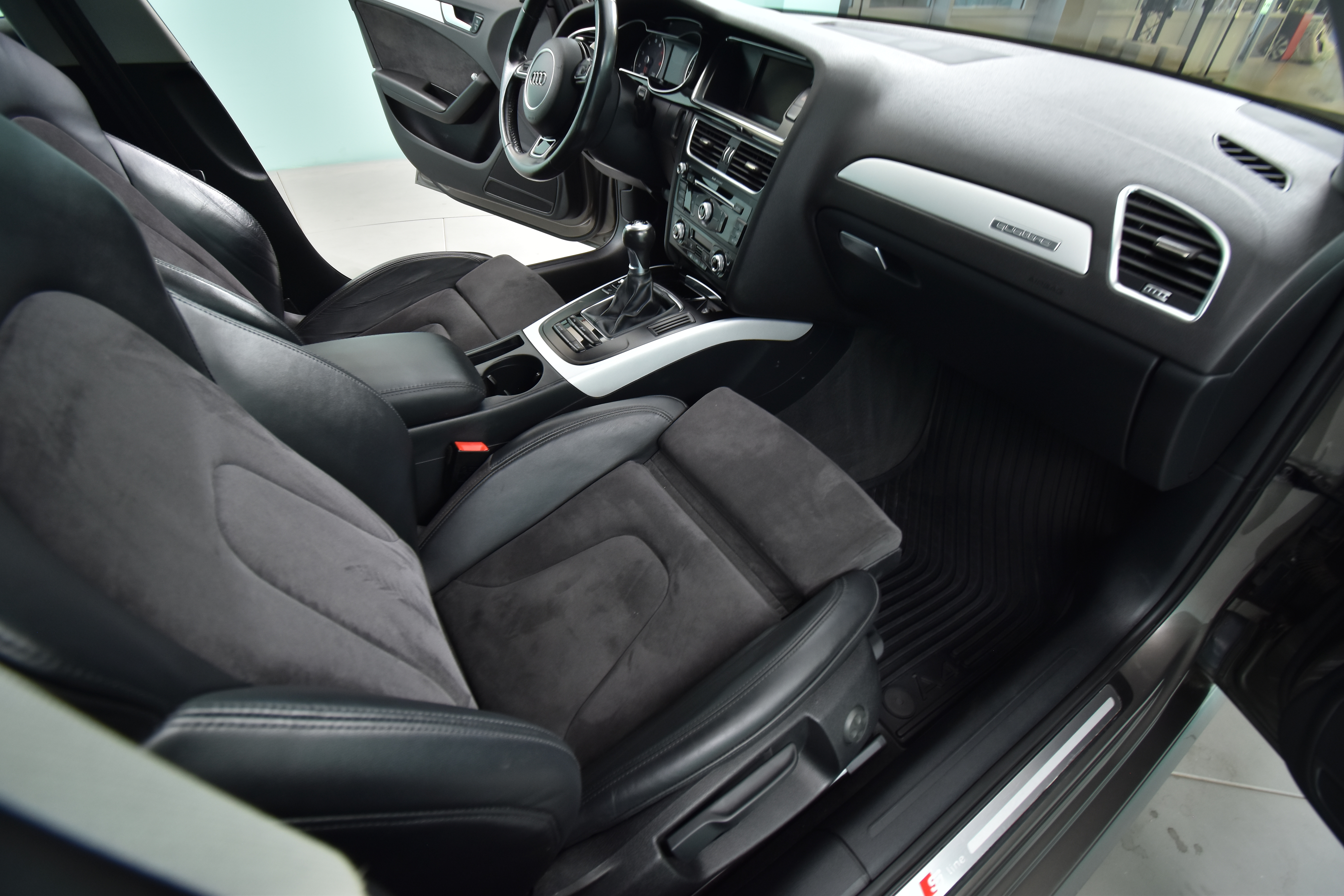 AUDI A4 2015