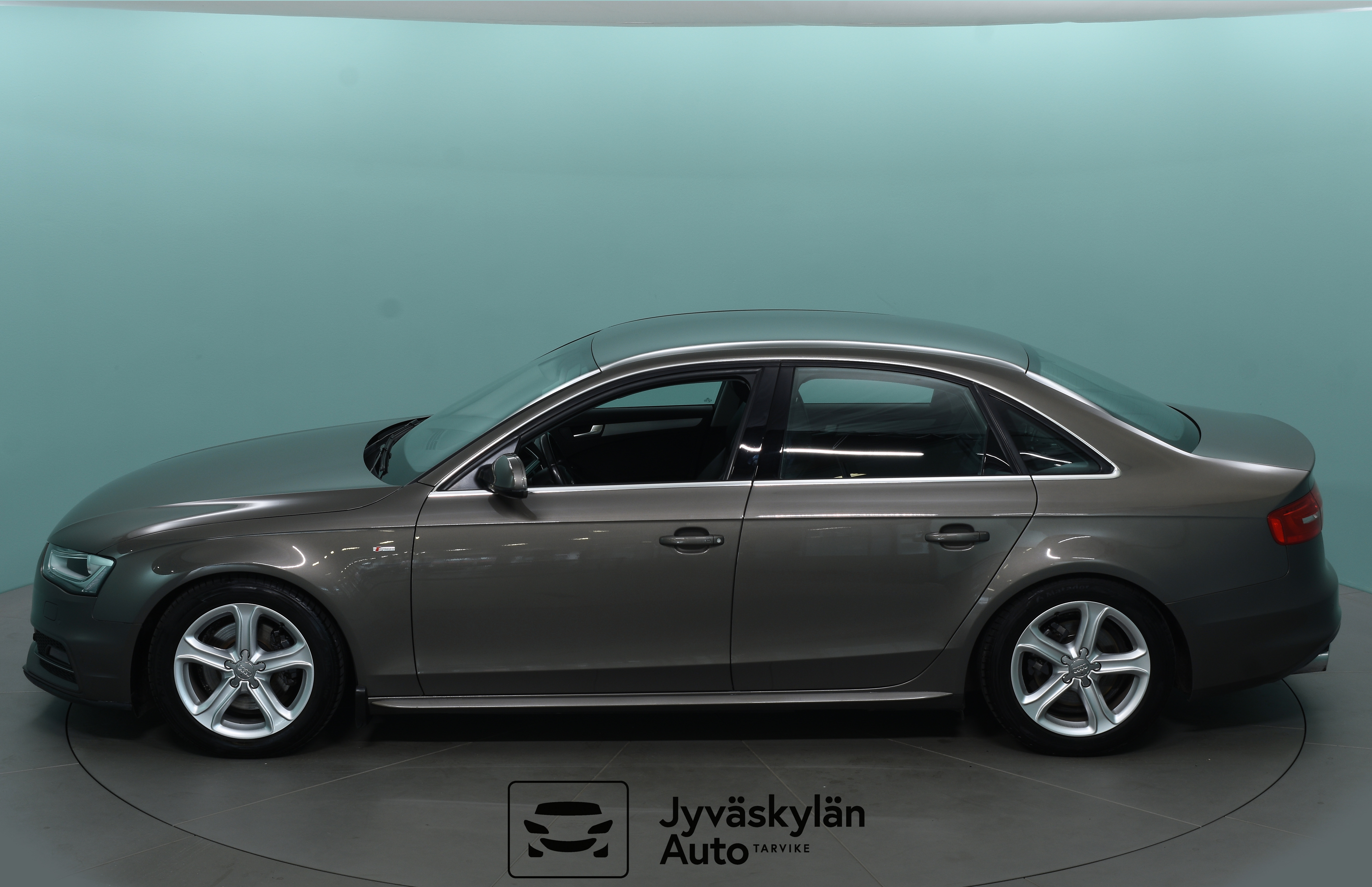 AUDI A4 2015